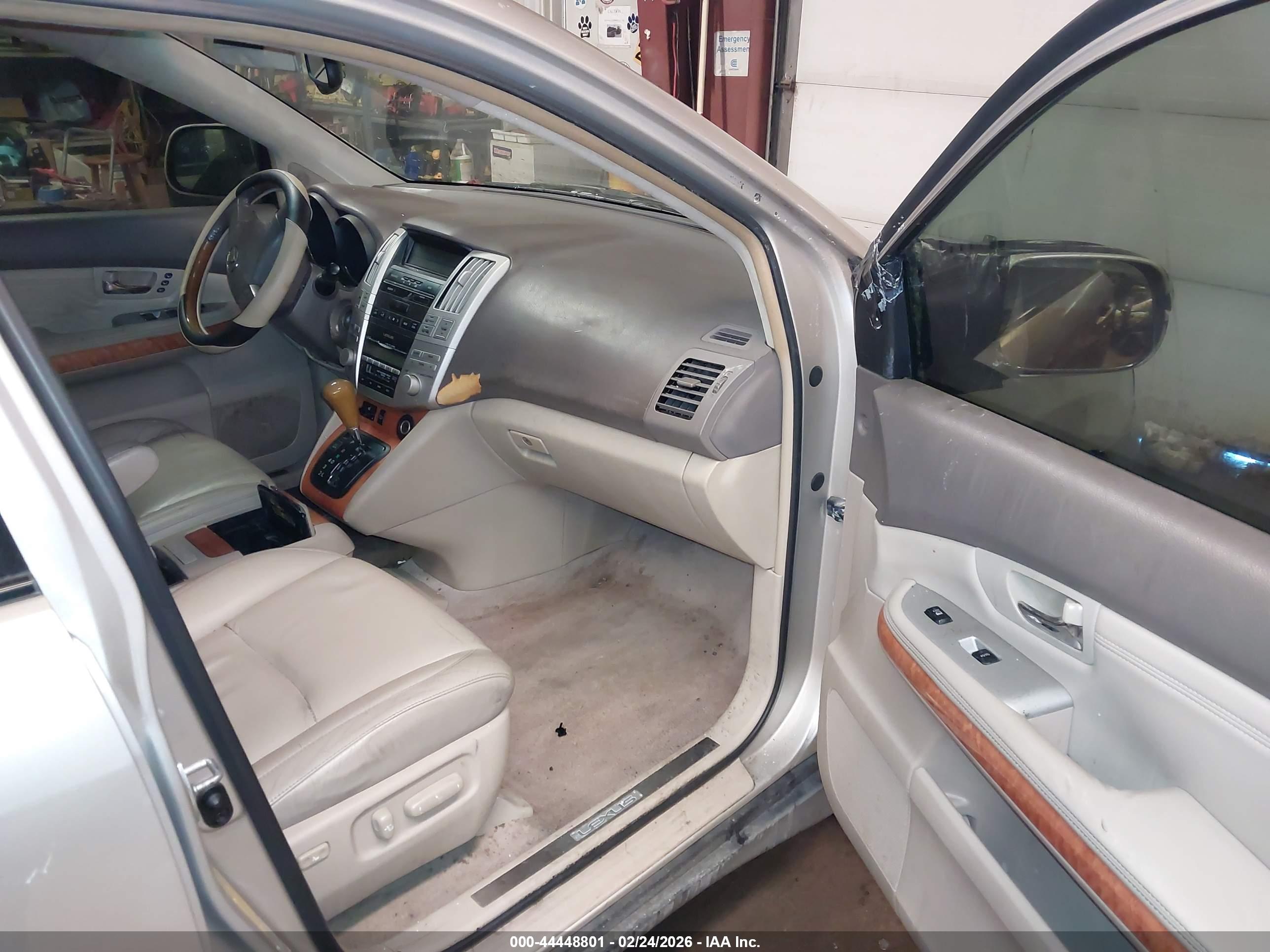 LEXUS RX image 5