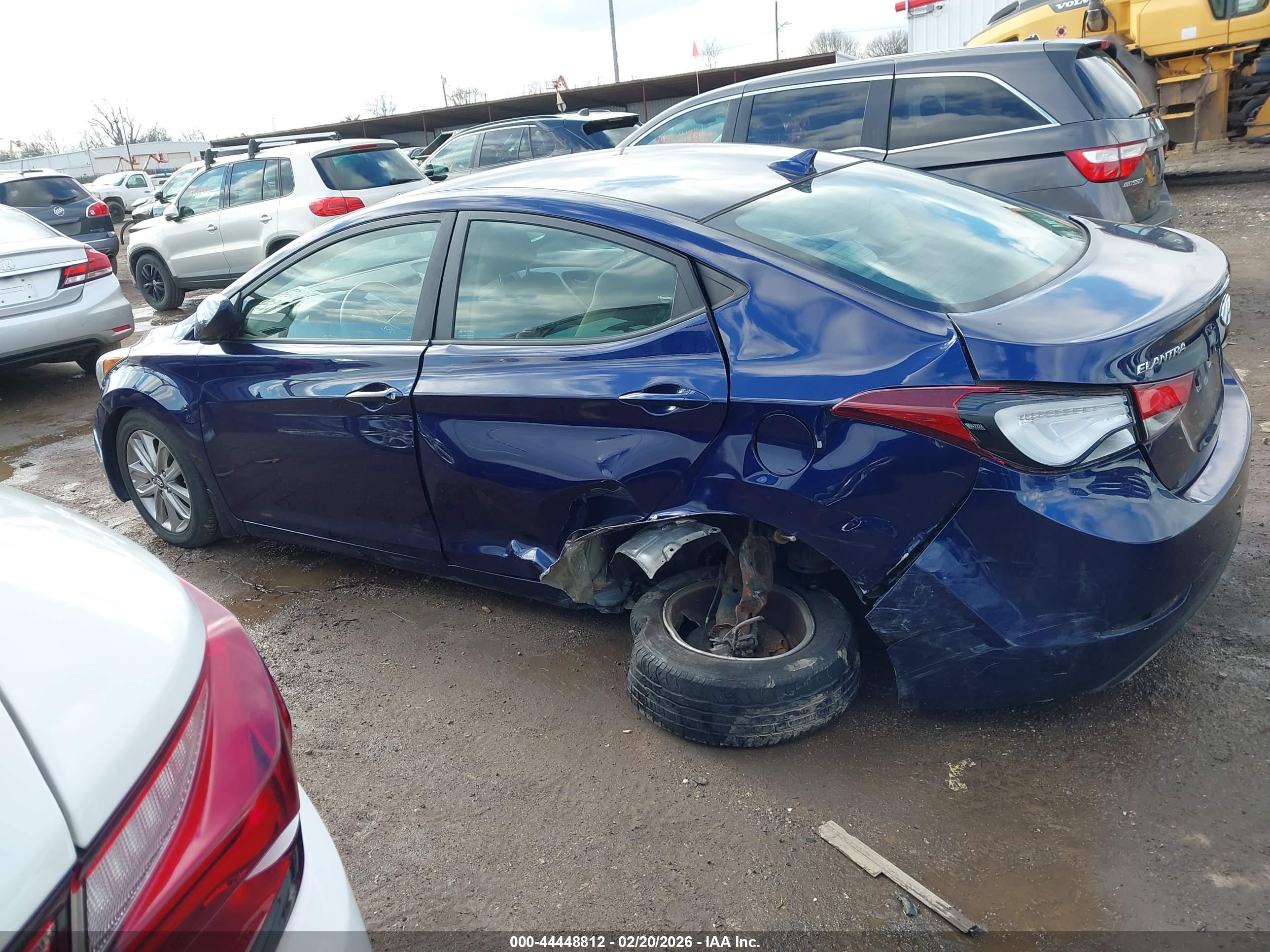 HYUNDAI ELANTRA image 6