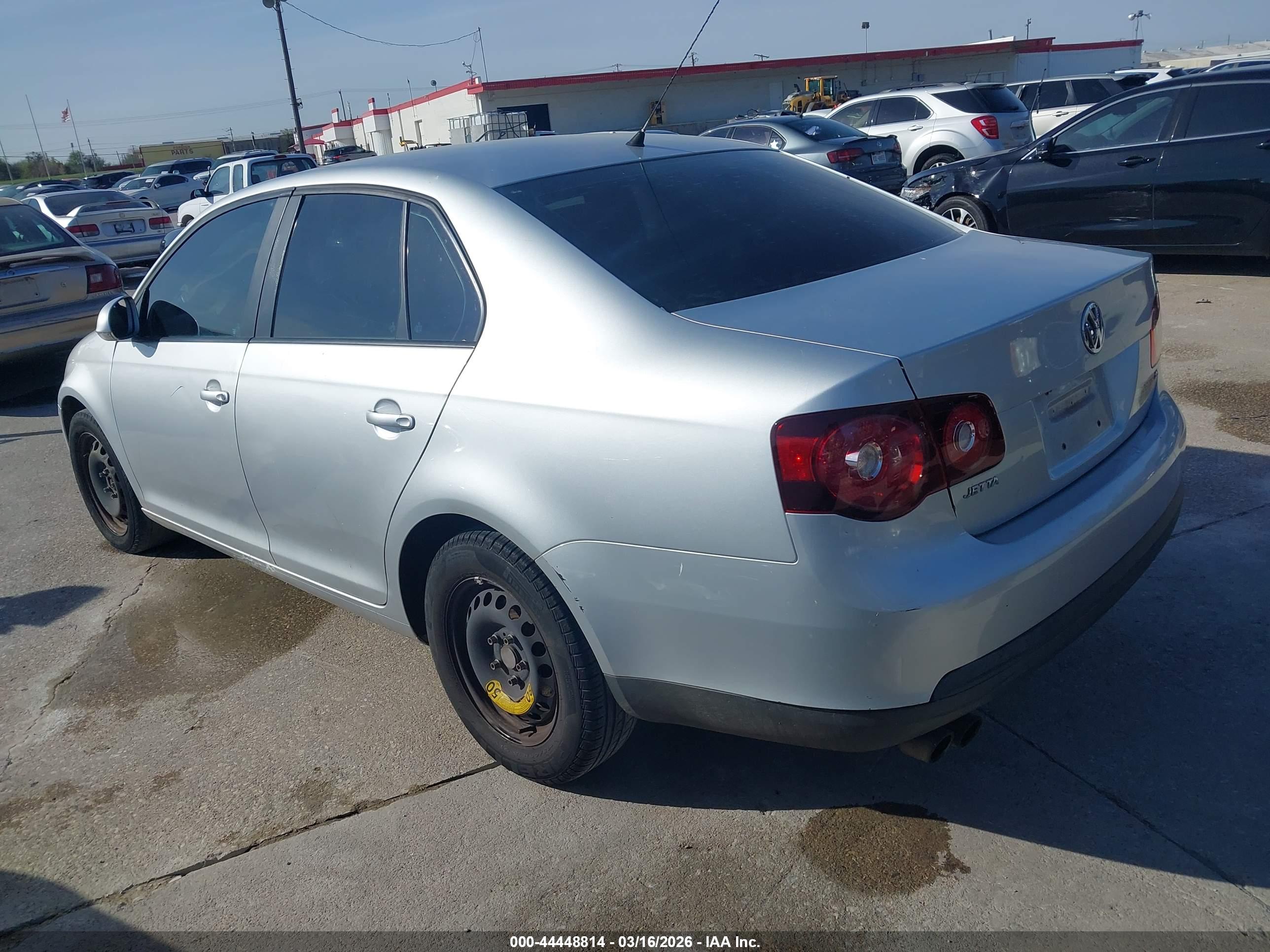 VOLKSWAGEN JETTA image 3