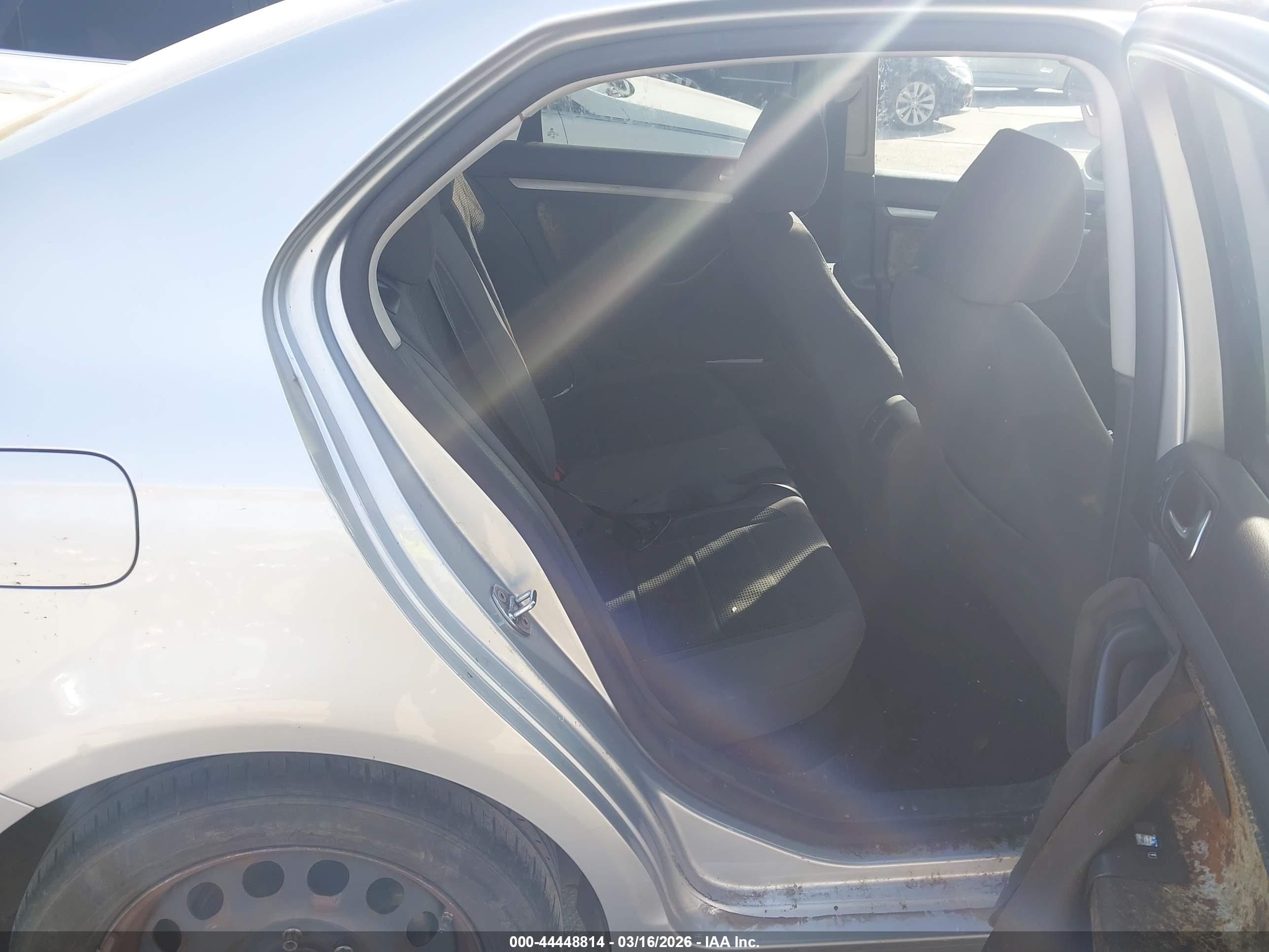 VOLKSWAGEN JETTA image 8