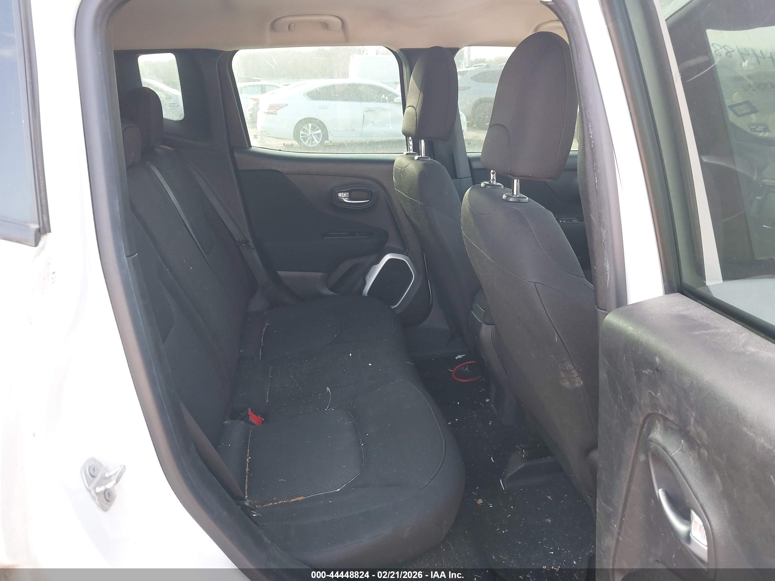 JEEP RENEGADE image 8