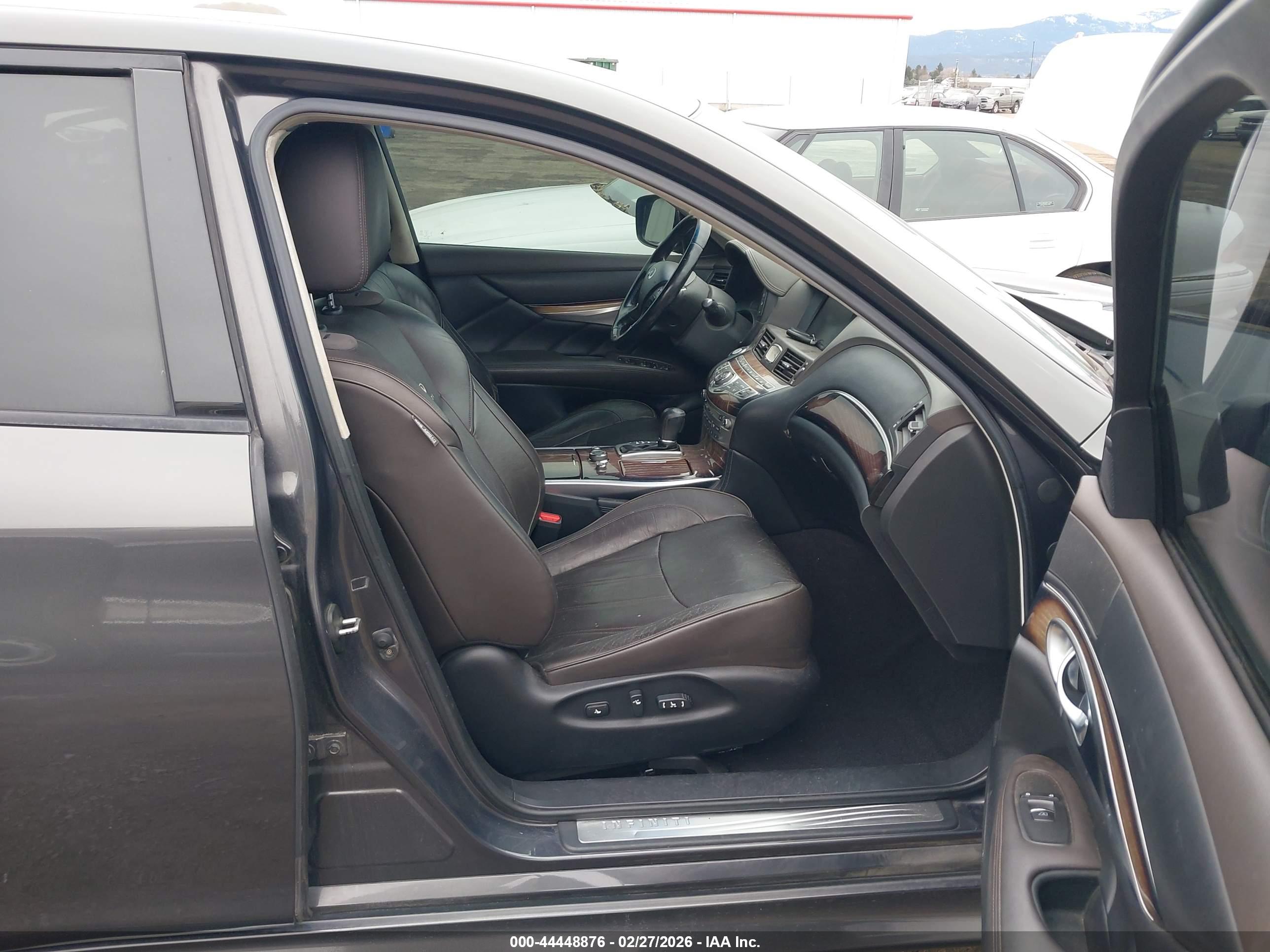INFINITI M56X image 5
