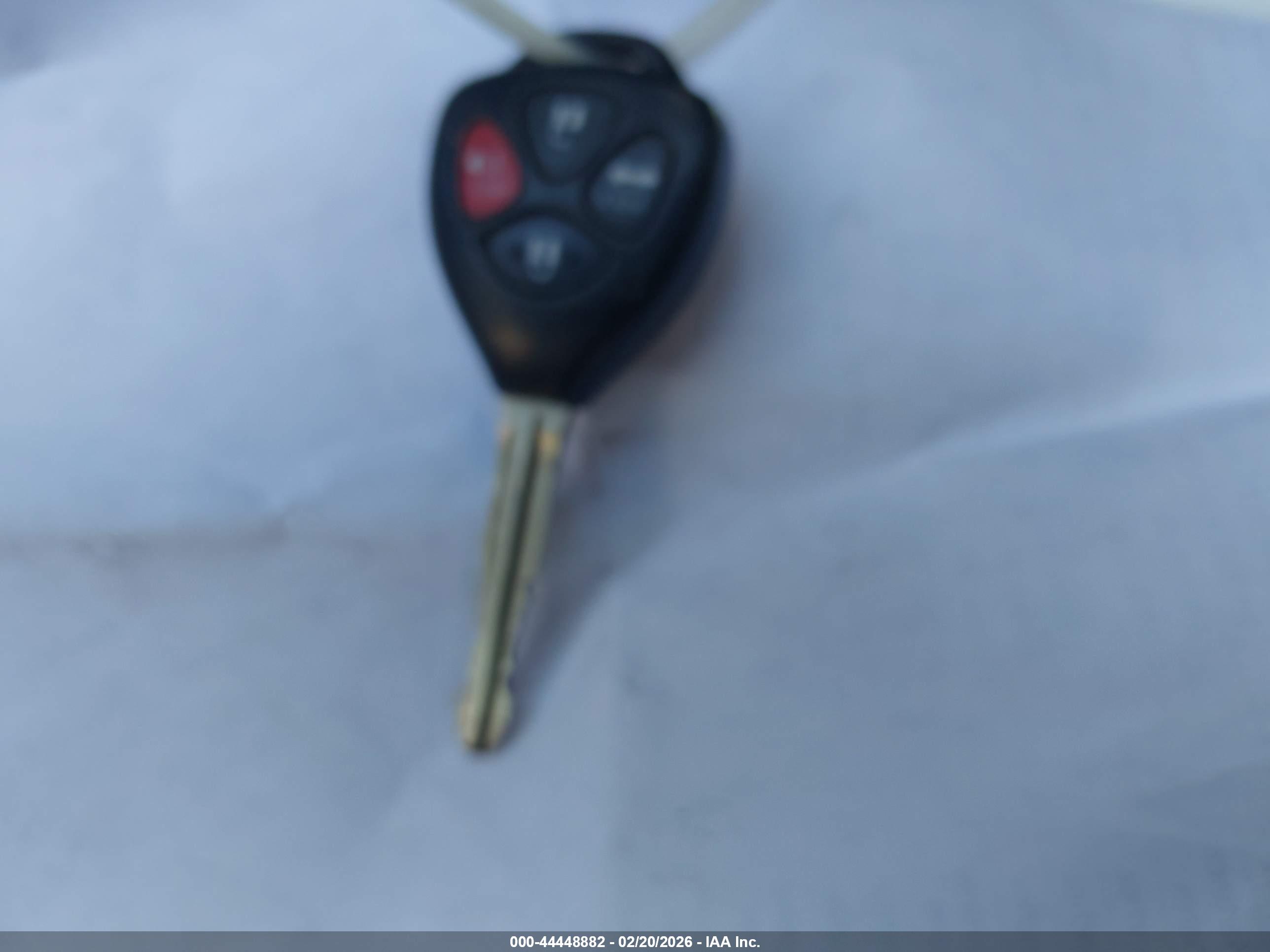 TOYOTA CAMRY image 11
