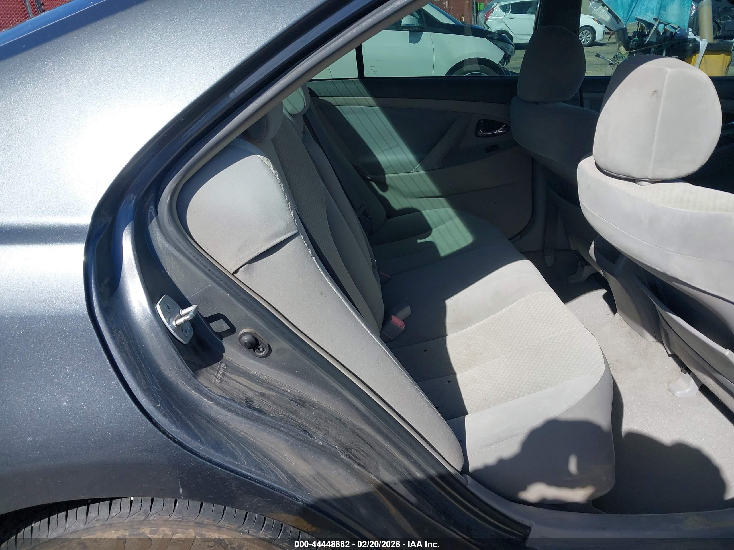 TOYOTA CAMRY image 8