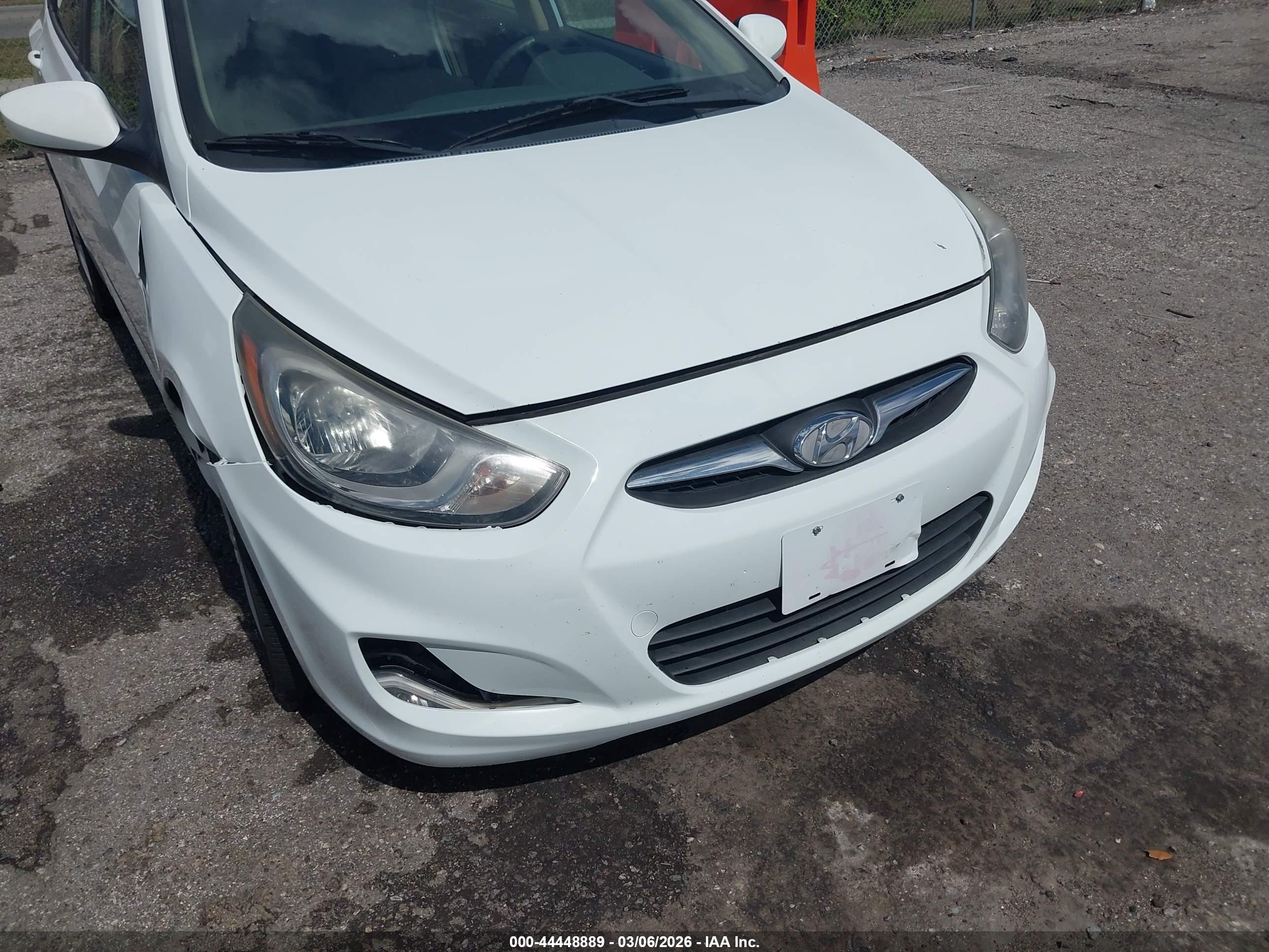 HYUNDAI ACCENT image 6