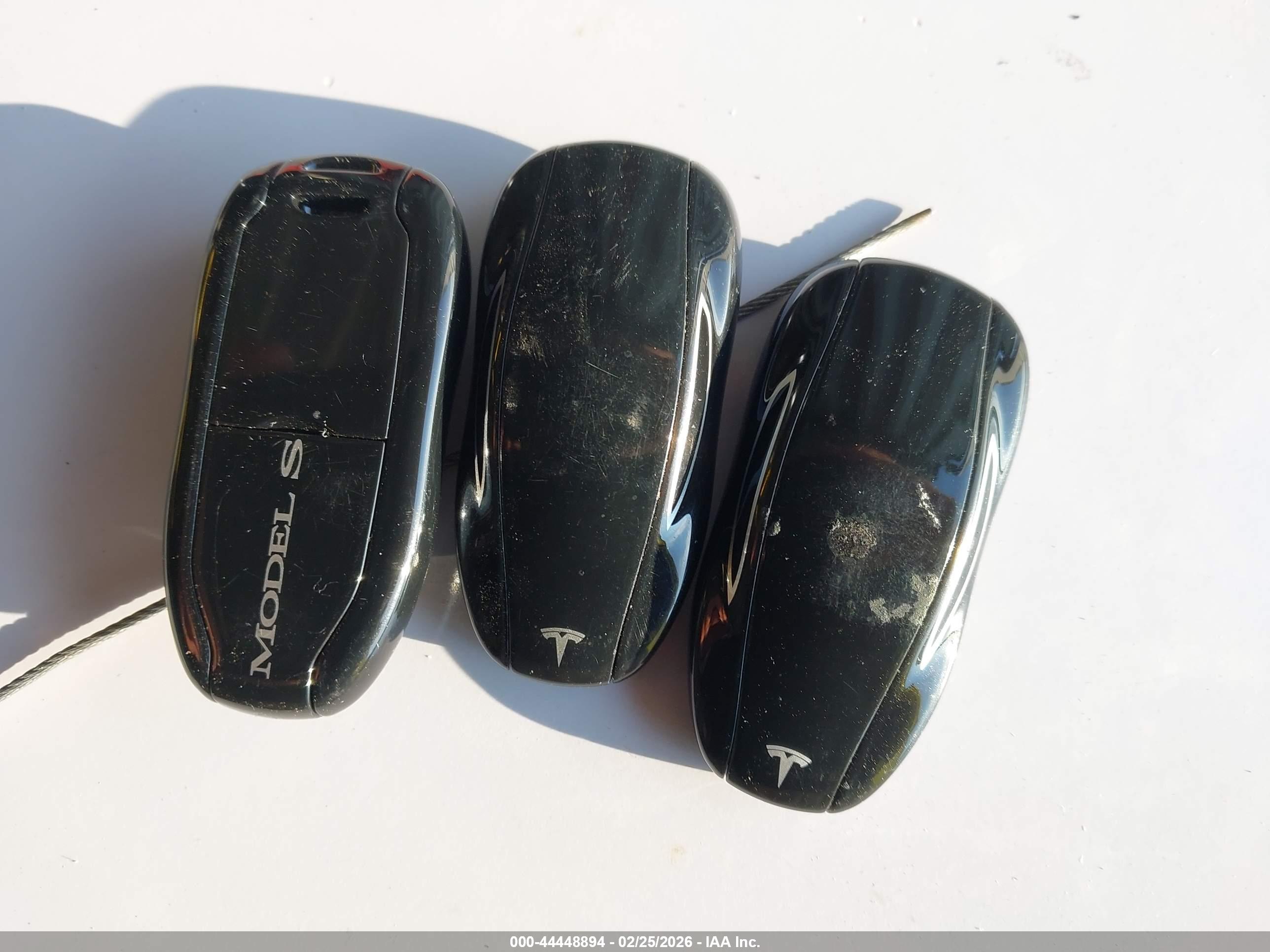 TESLA MODEL image 11