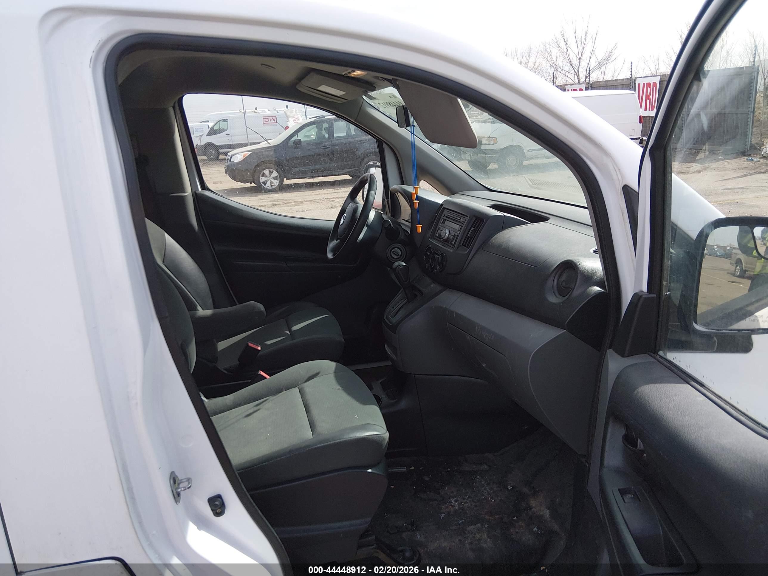 NISSAN NV200 image 5