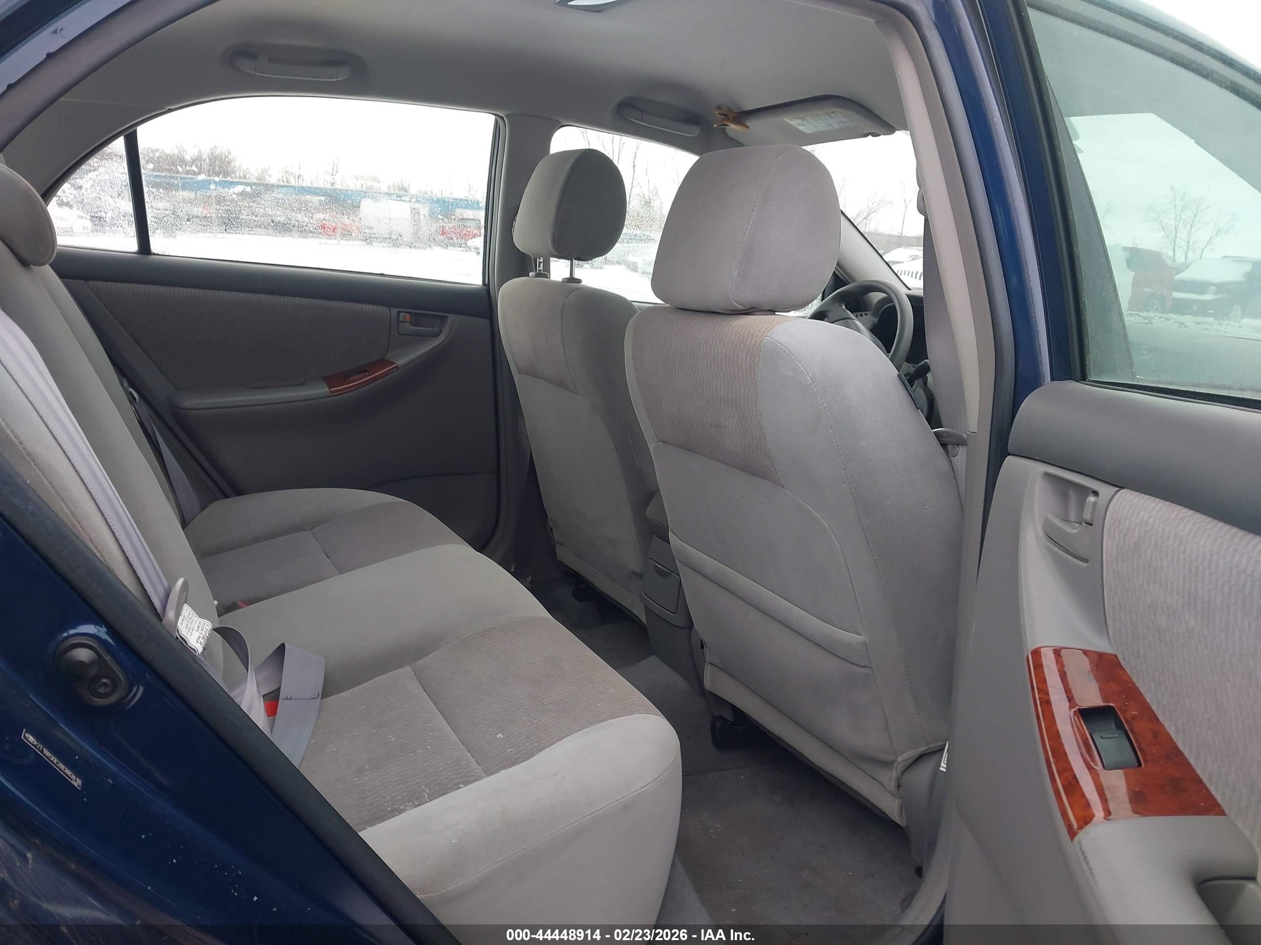 TOYOTA COROLLA image 8