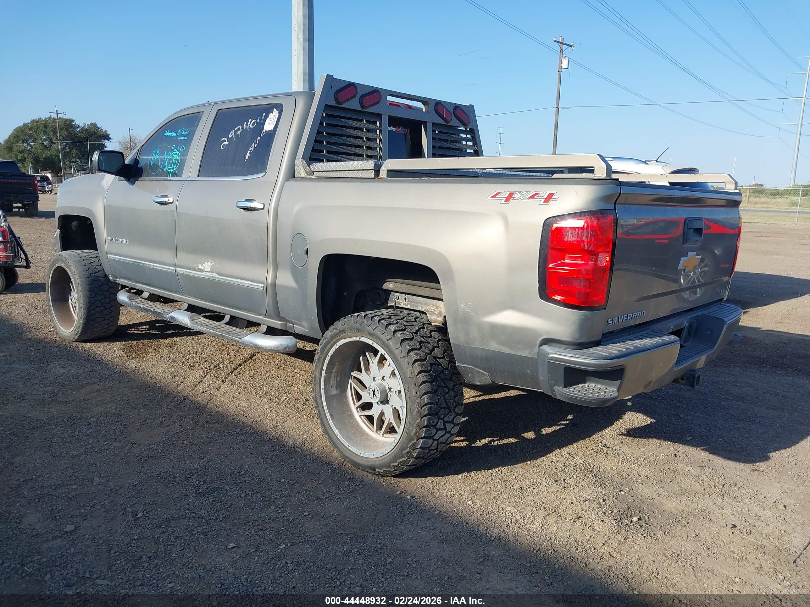 CHEVROLET SILVERADO image 3