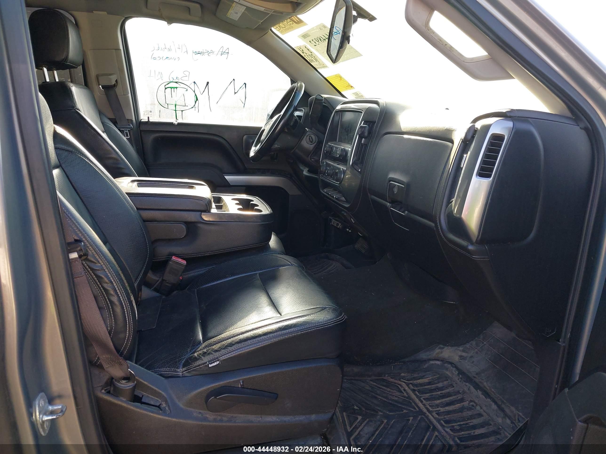 CHEVROLET SILVERADO image 5