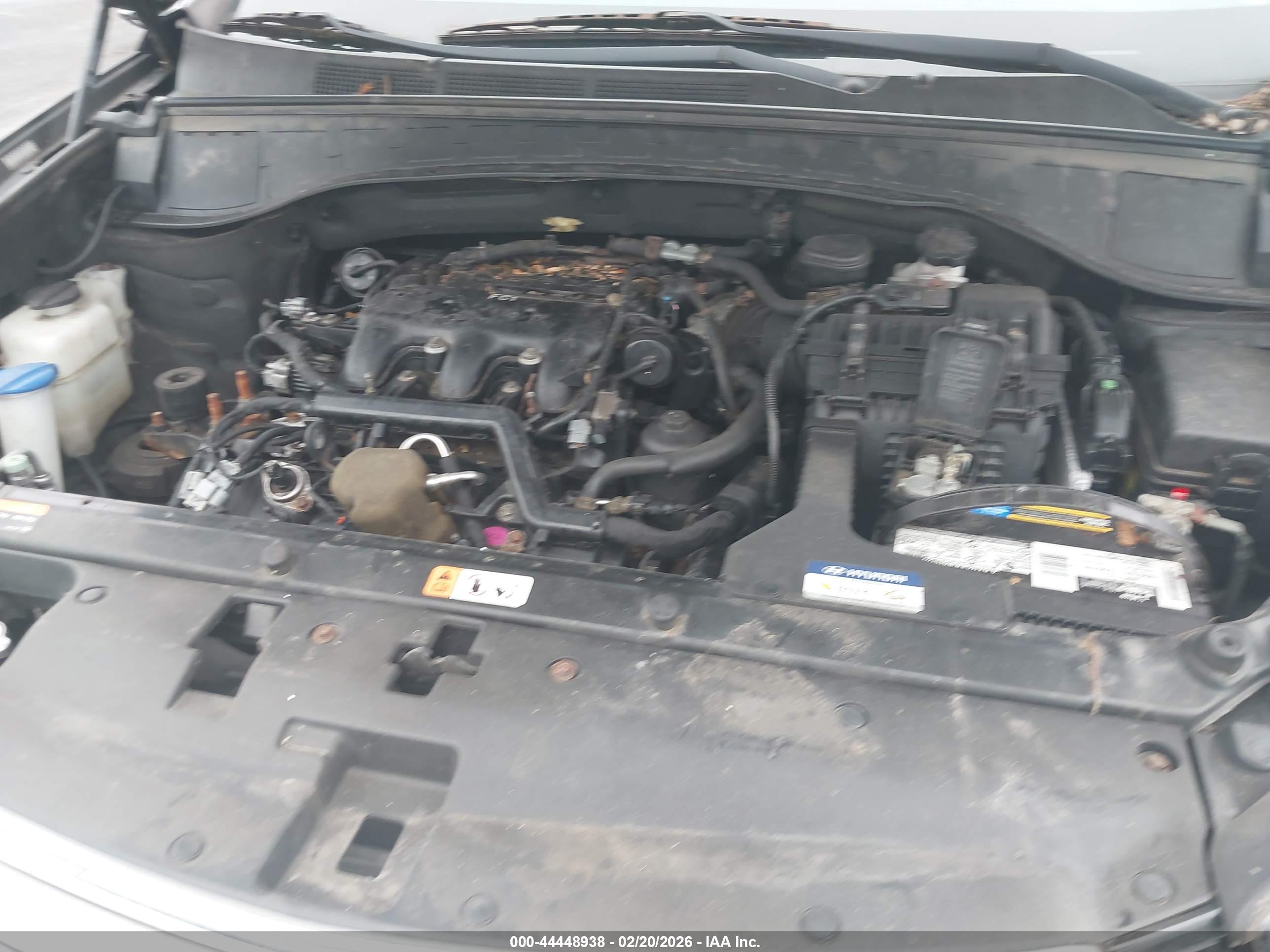 HYUNDAI SANTA image 10