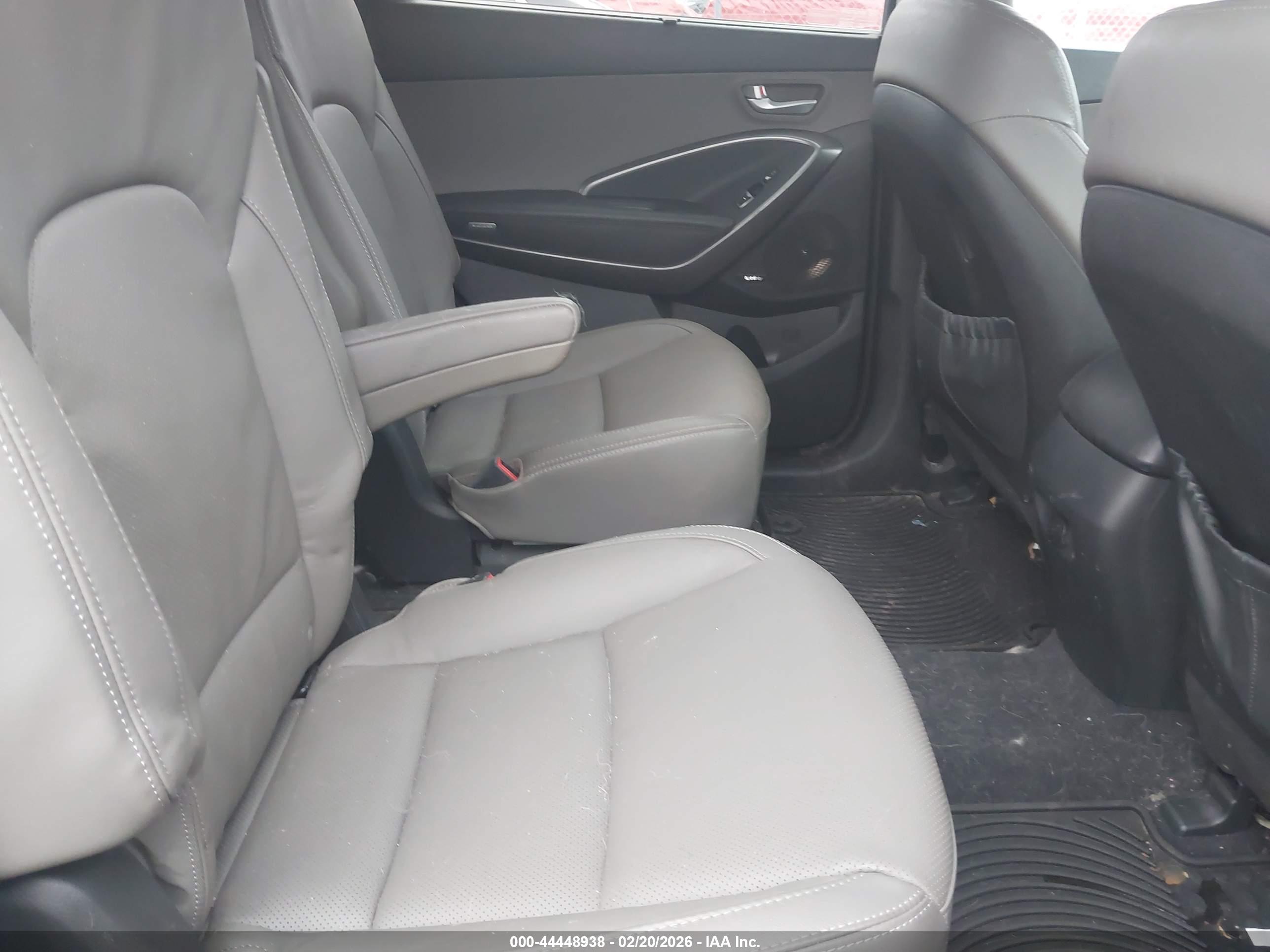 HYUNDAI SANTA image 8