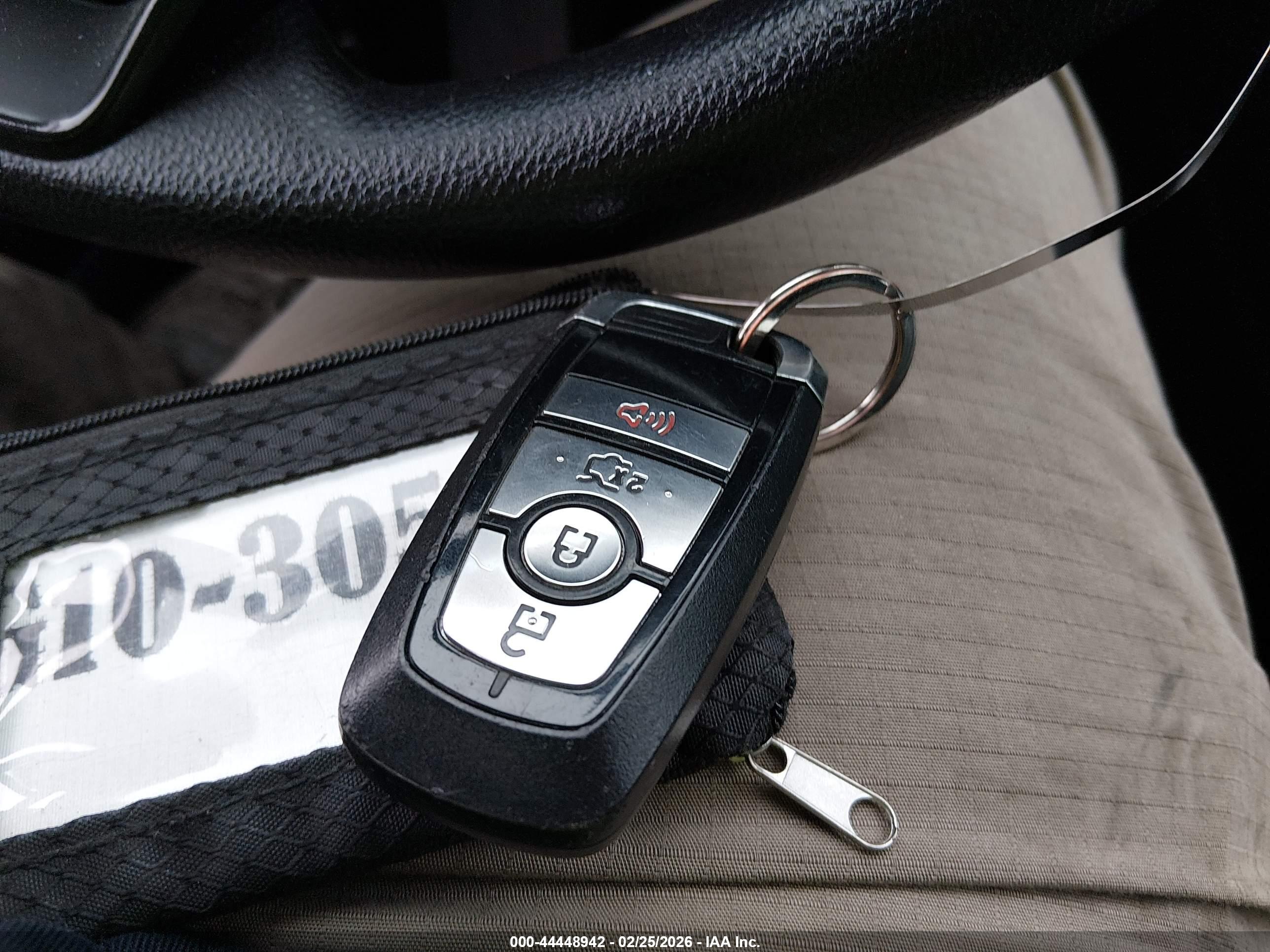 FORD FUSION image 11