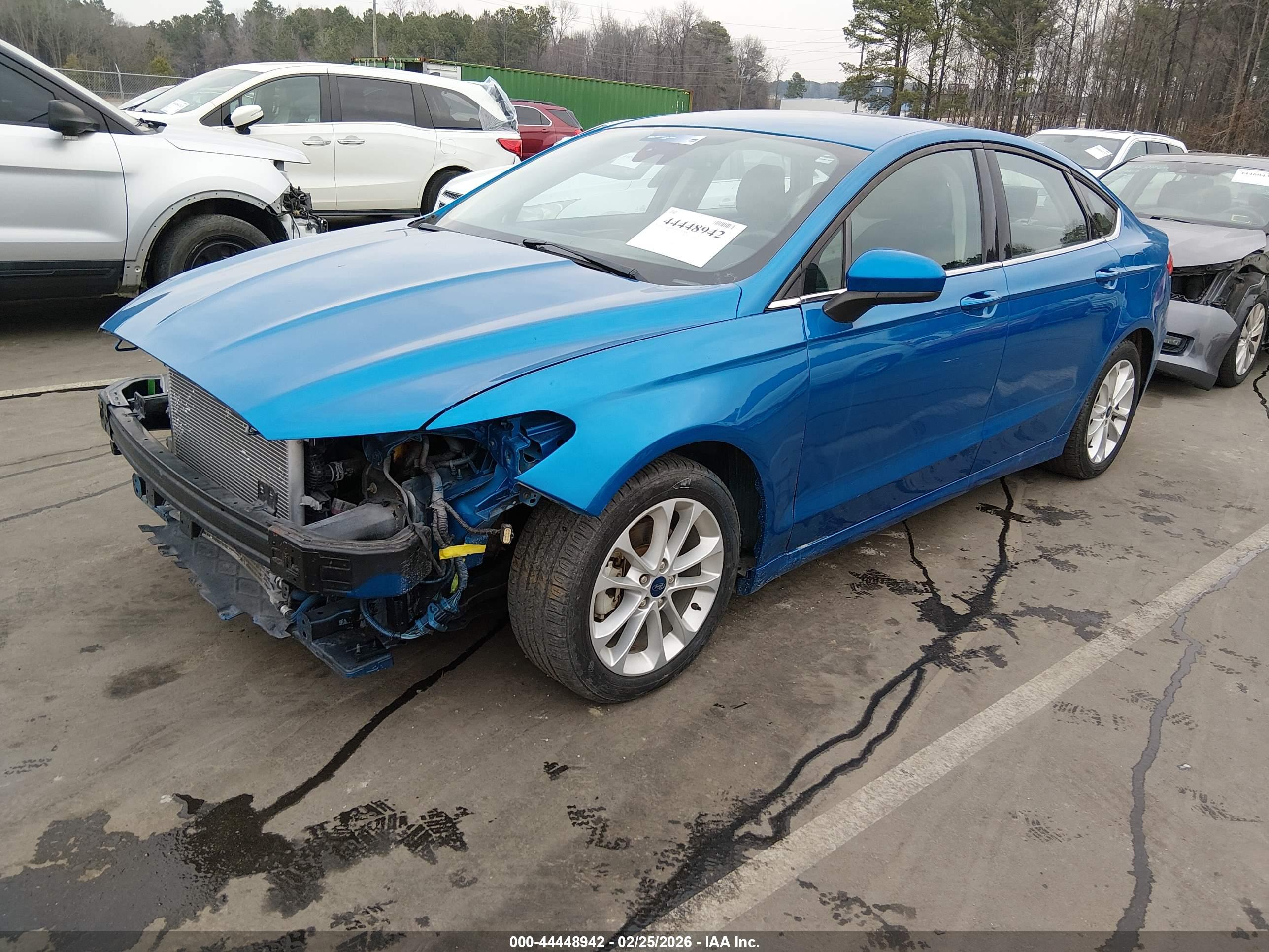 FORD FUSION image 2