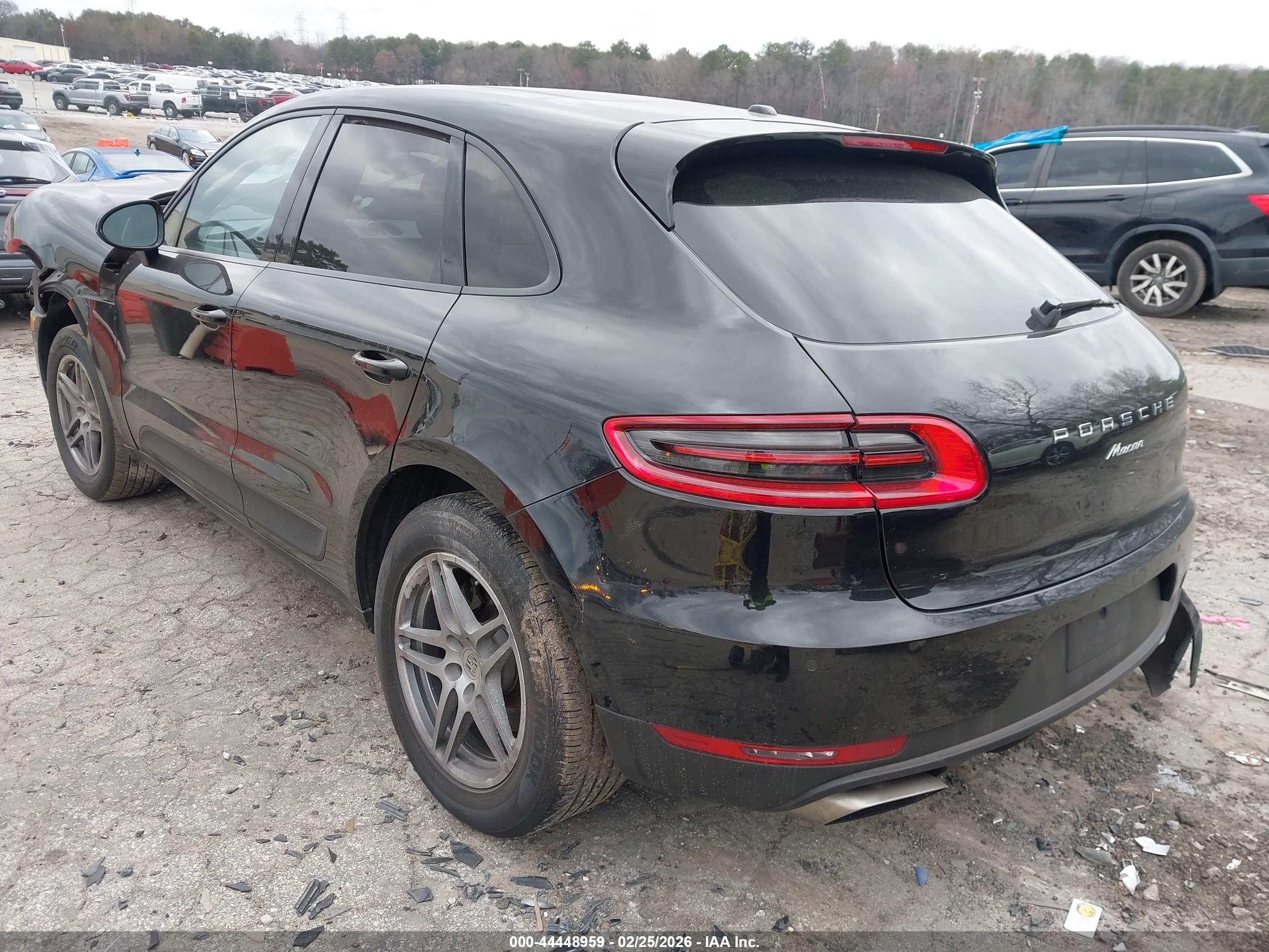 PORSCHE MACAN image 3