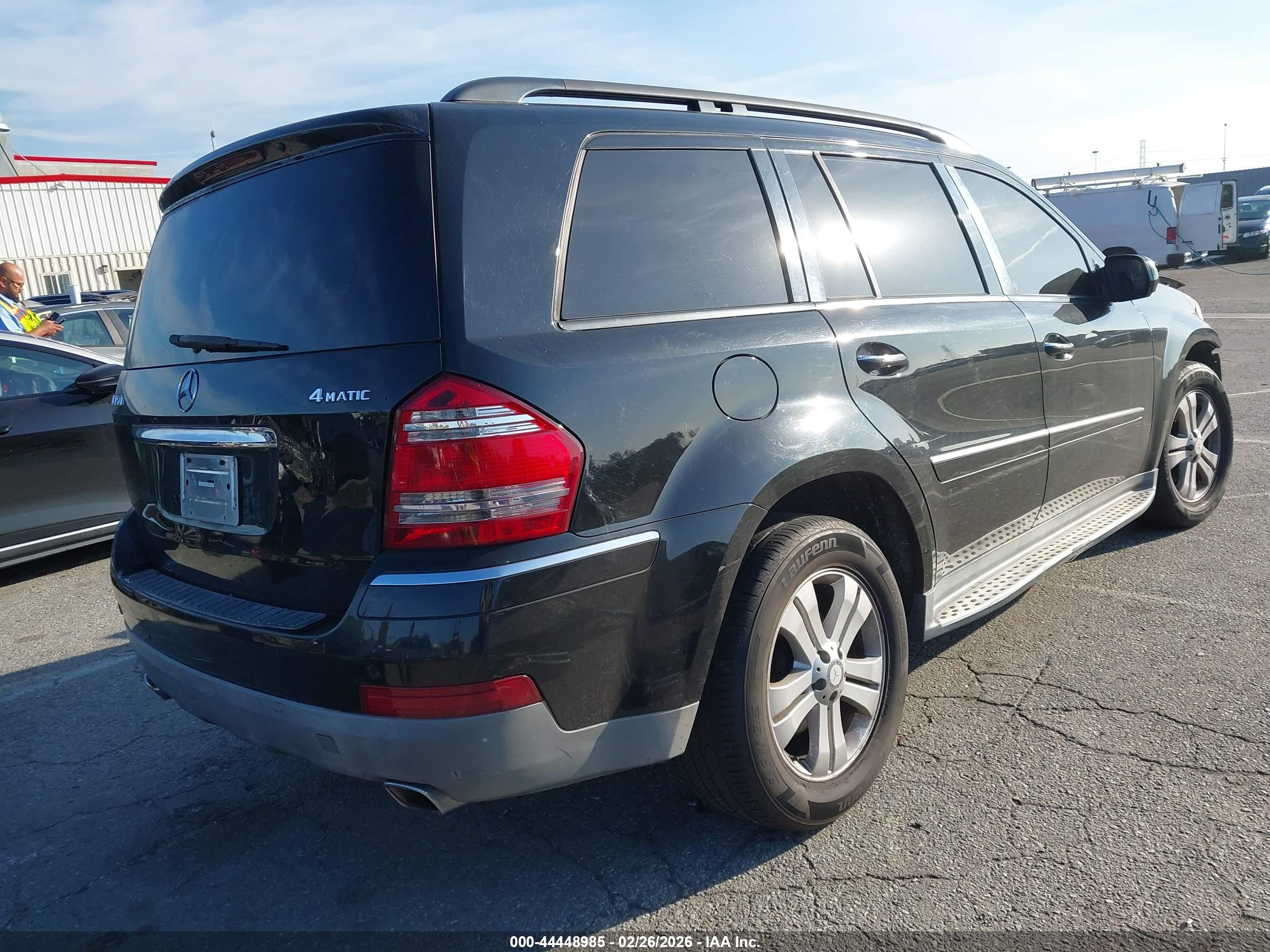MERCEDES-BENZ GL image 4