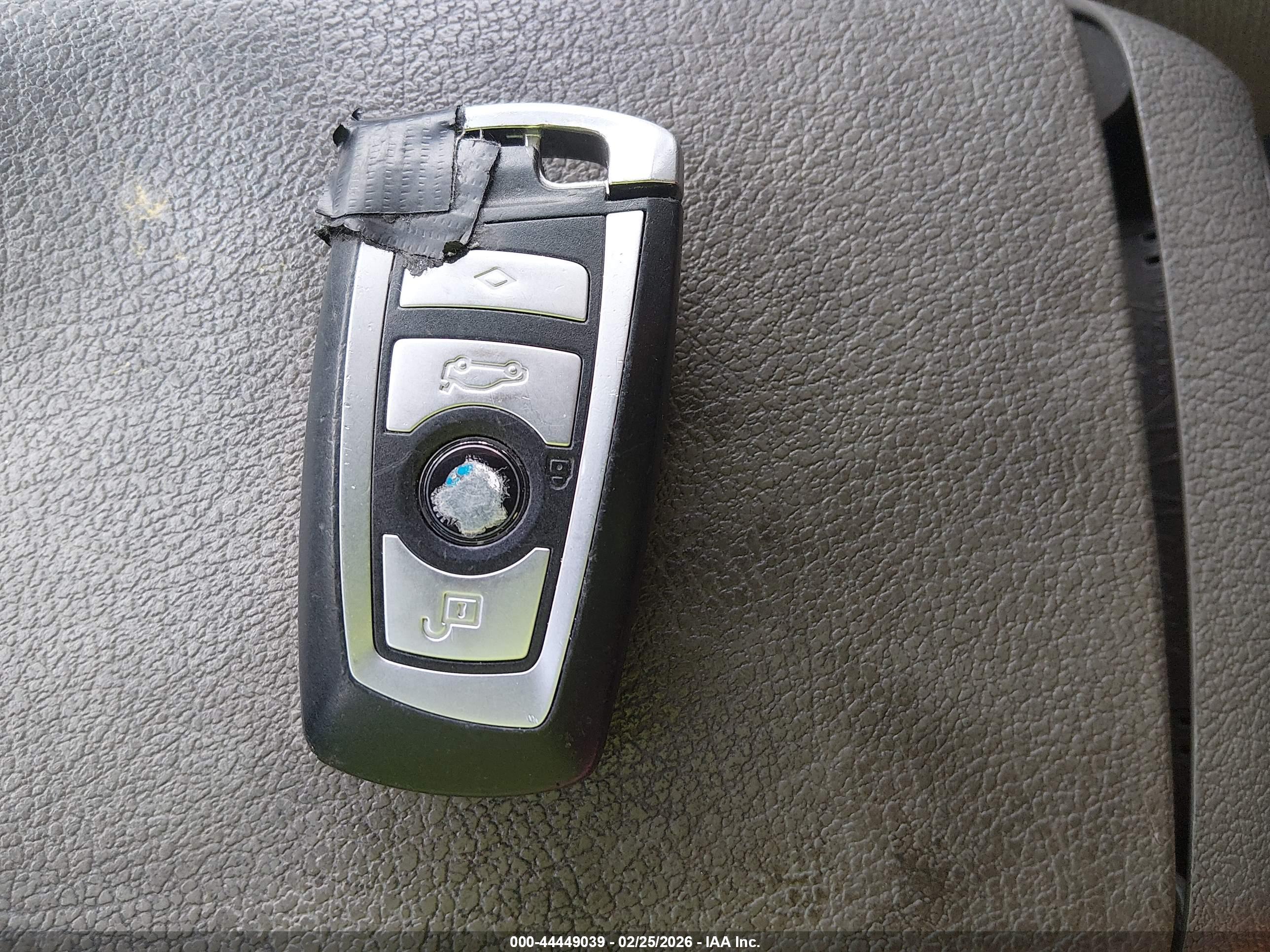 BMW 750I image 11
