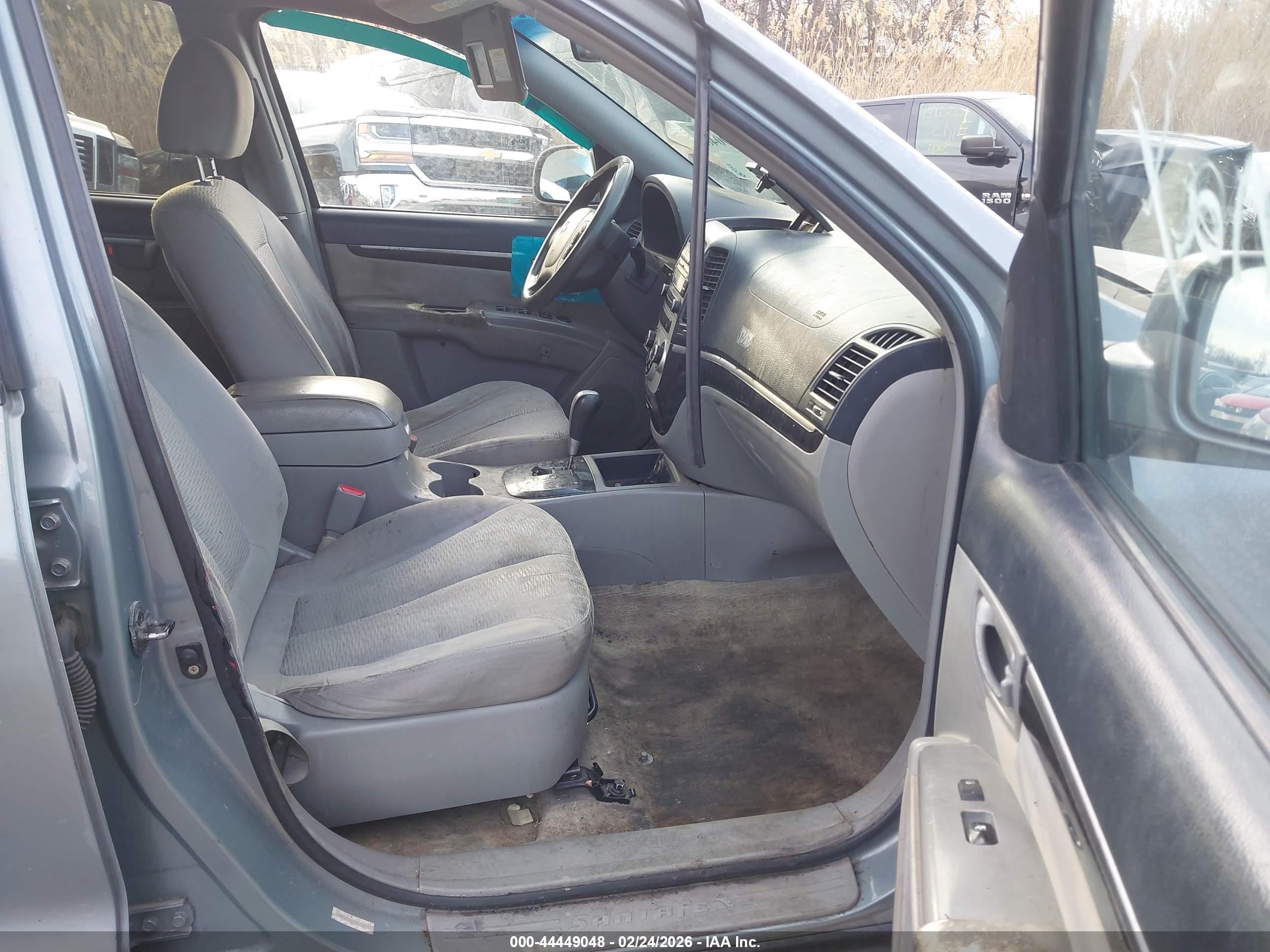 HYUNDAI SANTA image 5