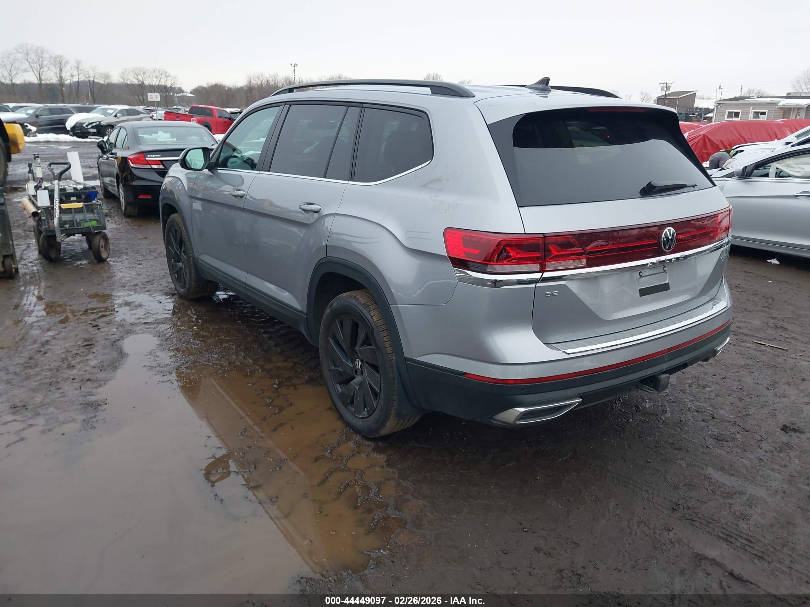 VOLKSWAGEN ATLAS image 3