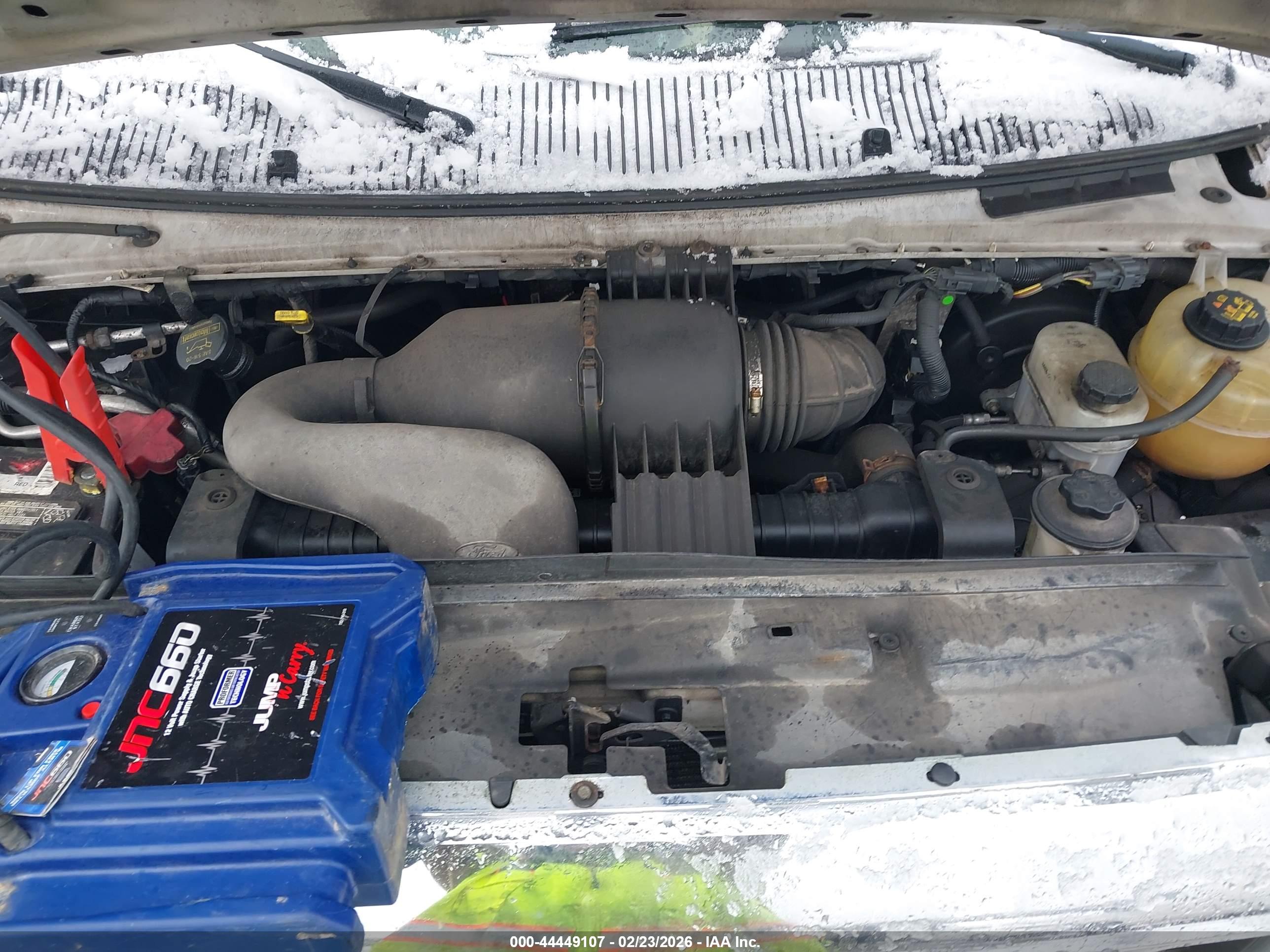 FORD E-150 image 10
