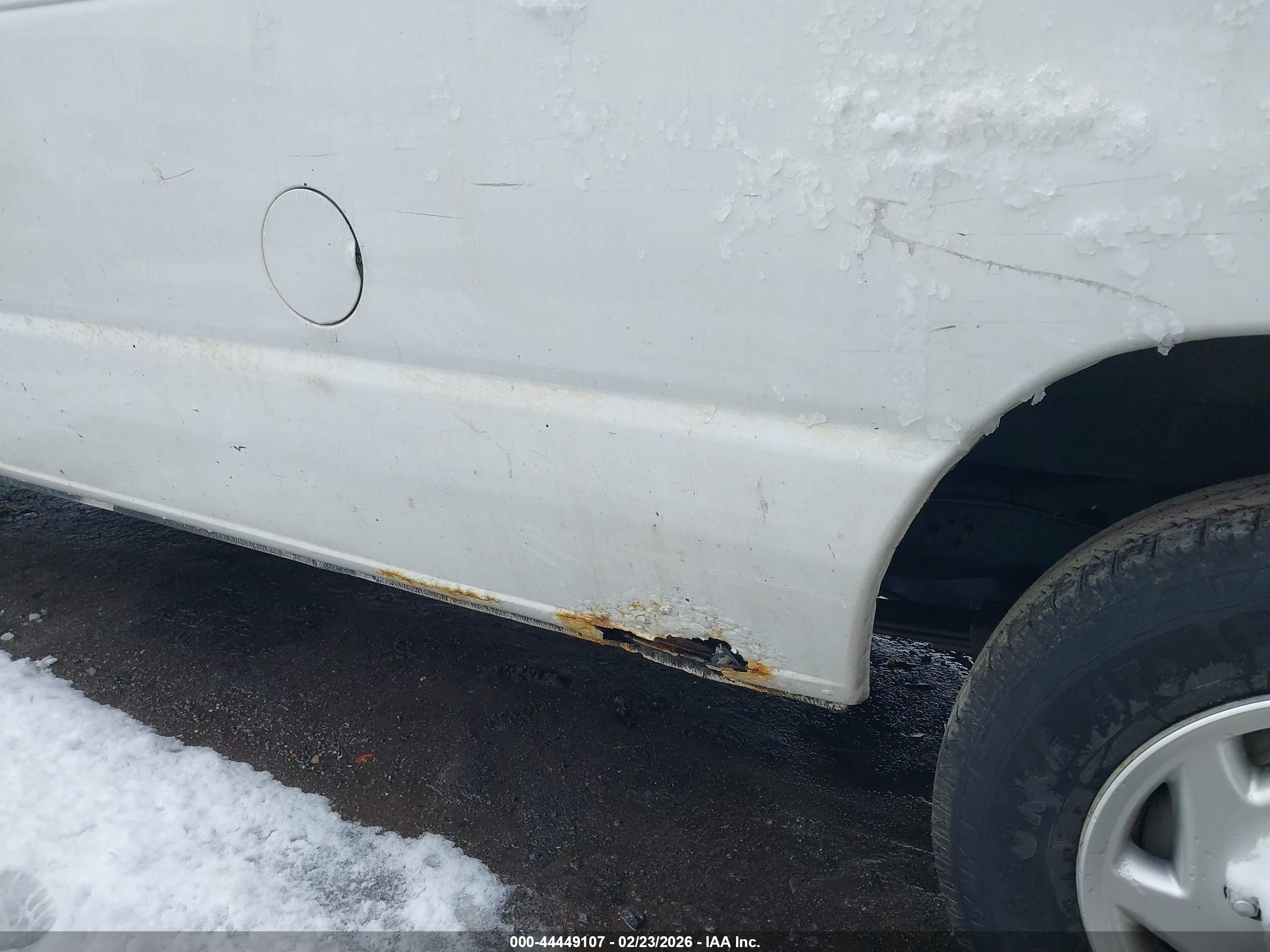 FORD E-150 image 6