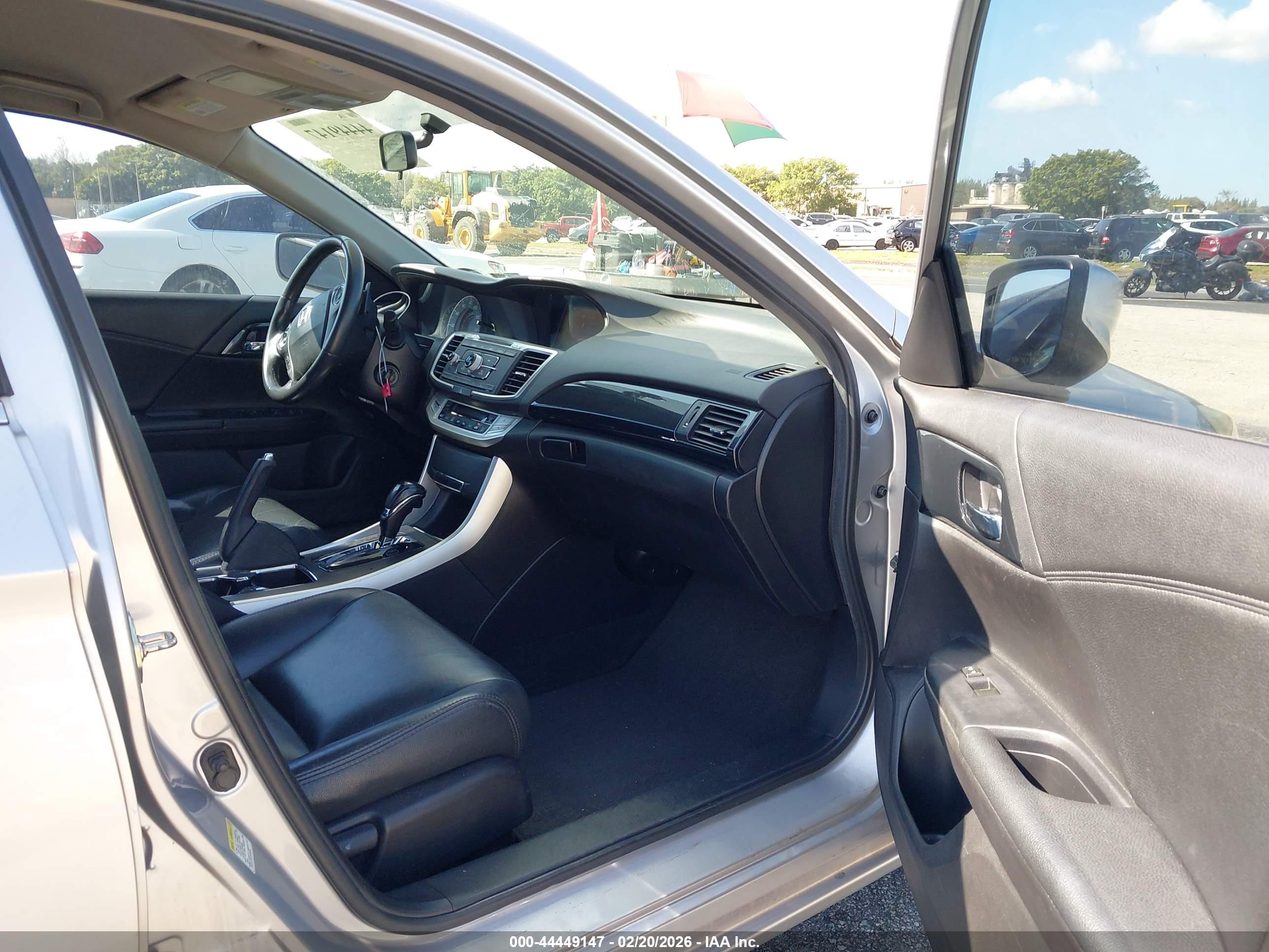 HONDA ACCORD image 5