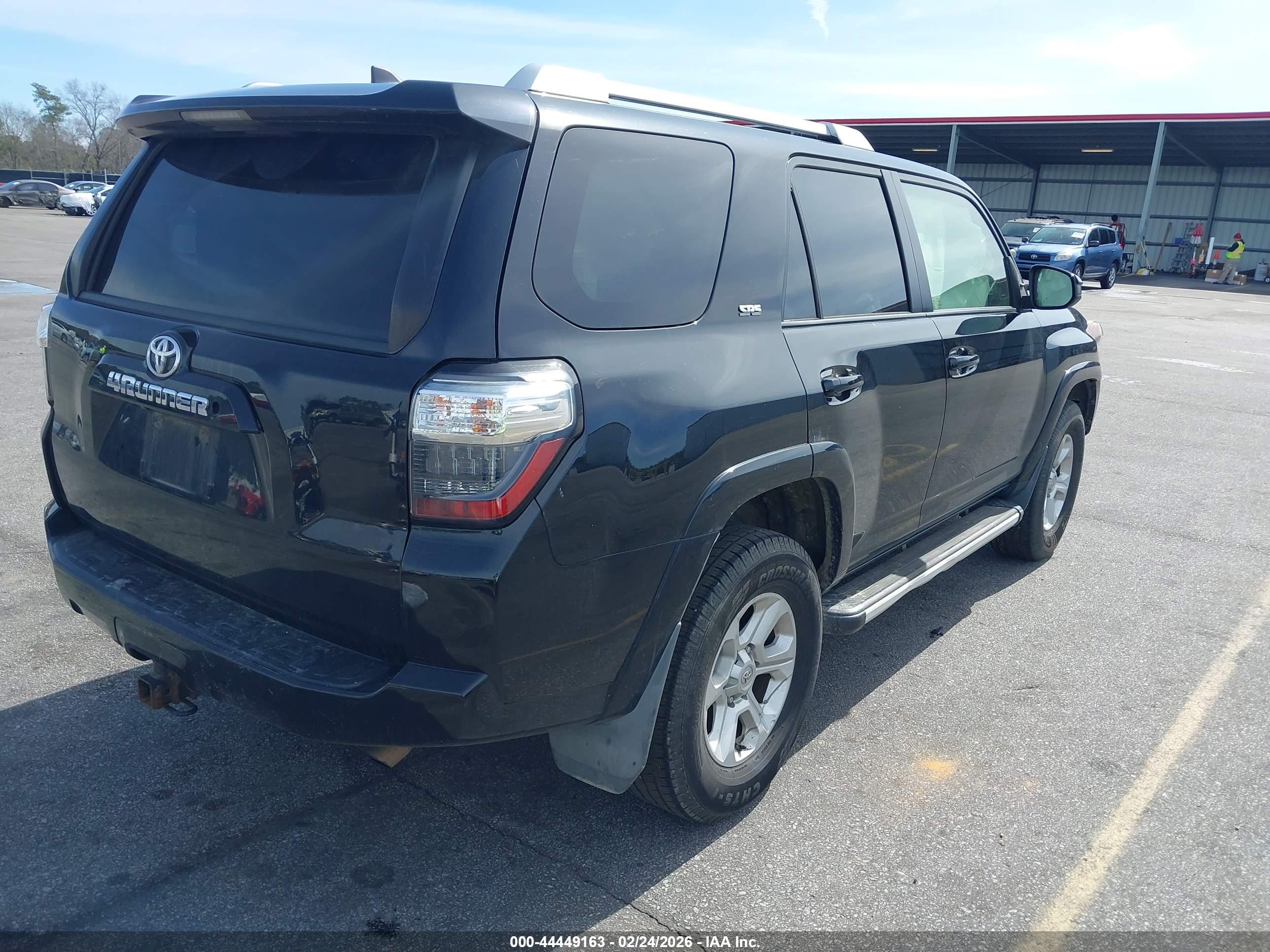 TOYOTA 4RUNNER image 4