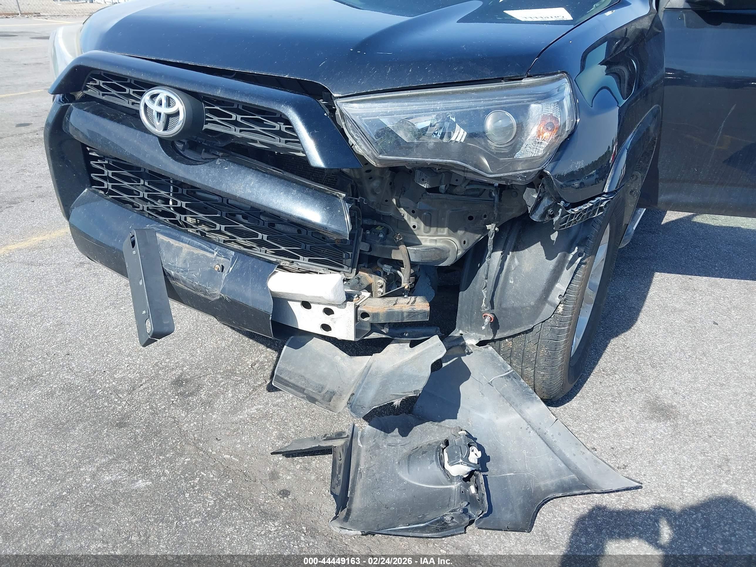 TOYOTA 4RUNNER image 6