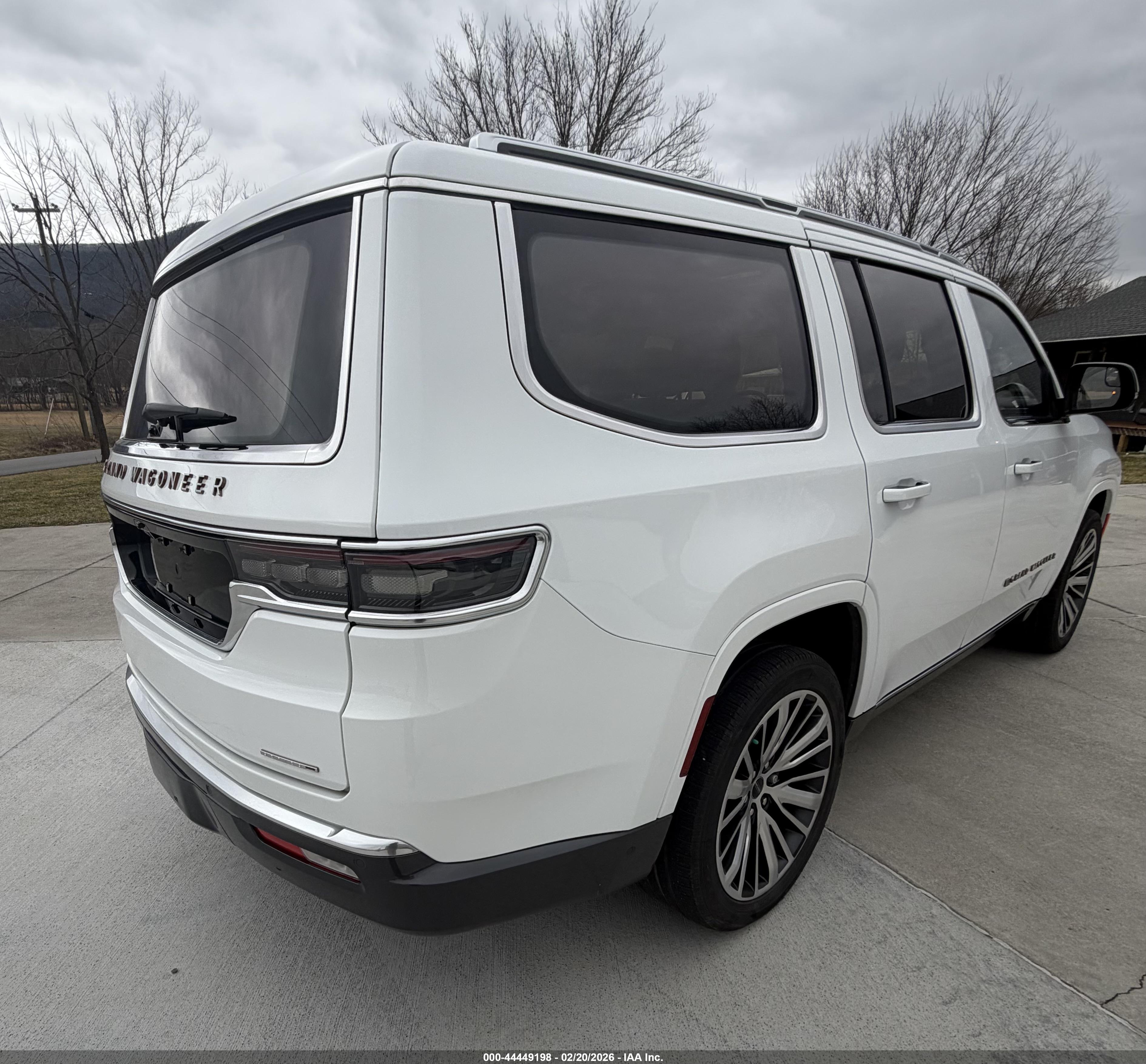 JEEP GRAND image 4
