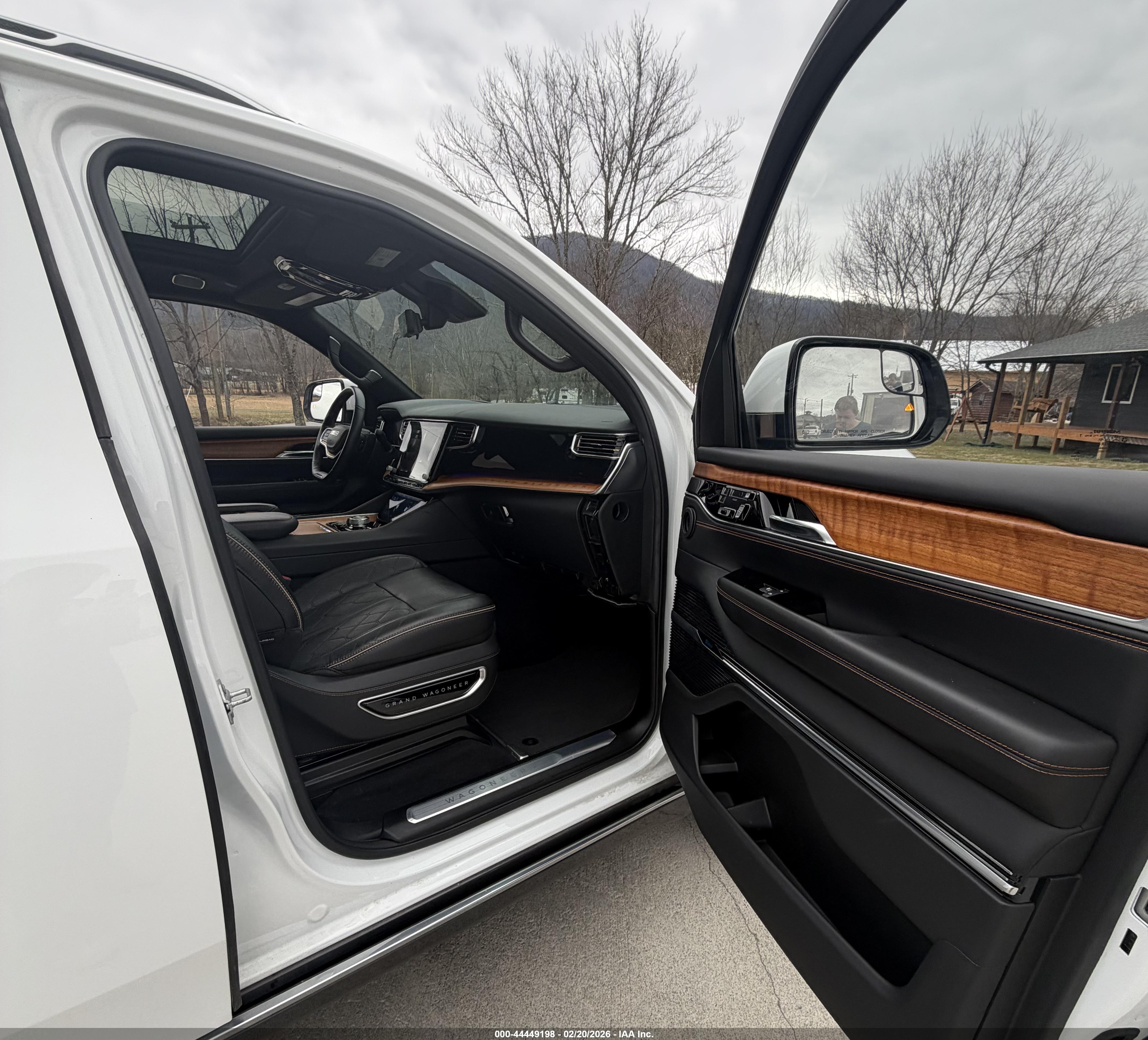 JEEP GRAND image 5