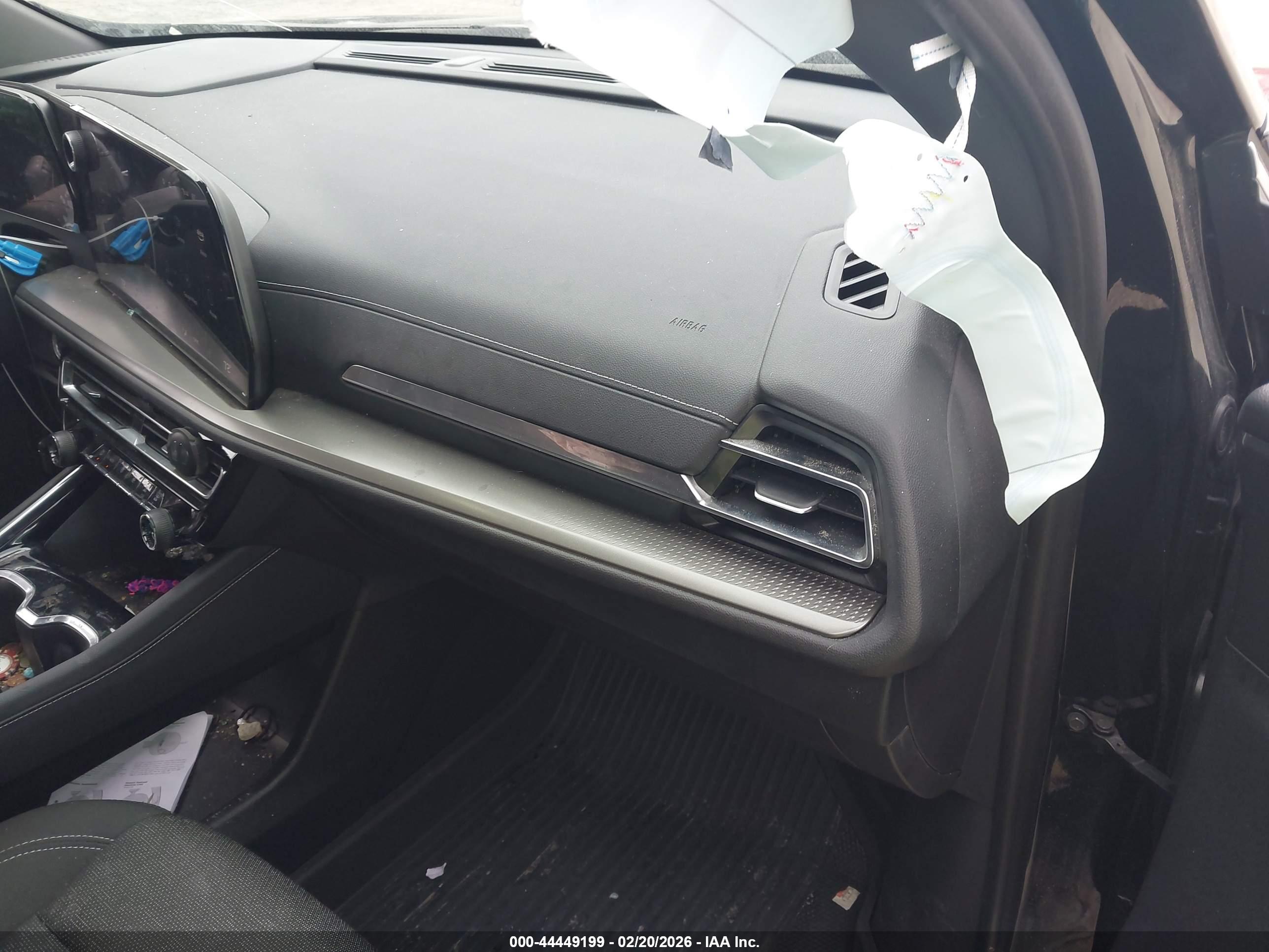 CHEVROLET TRAVERSE image 5