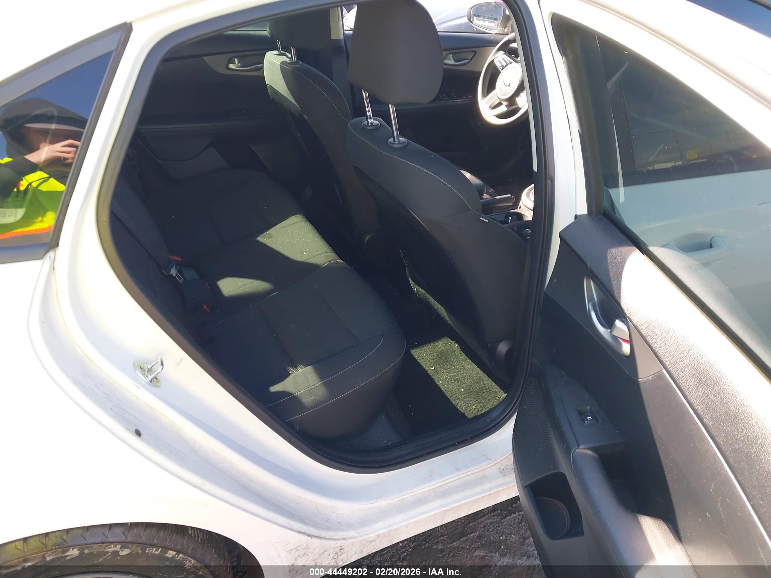 KIA FORTE image 8