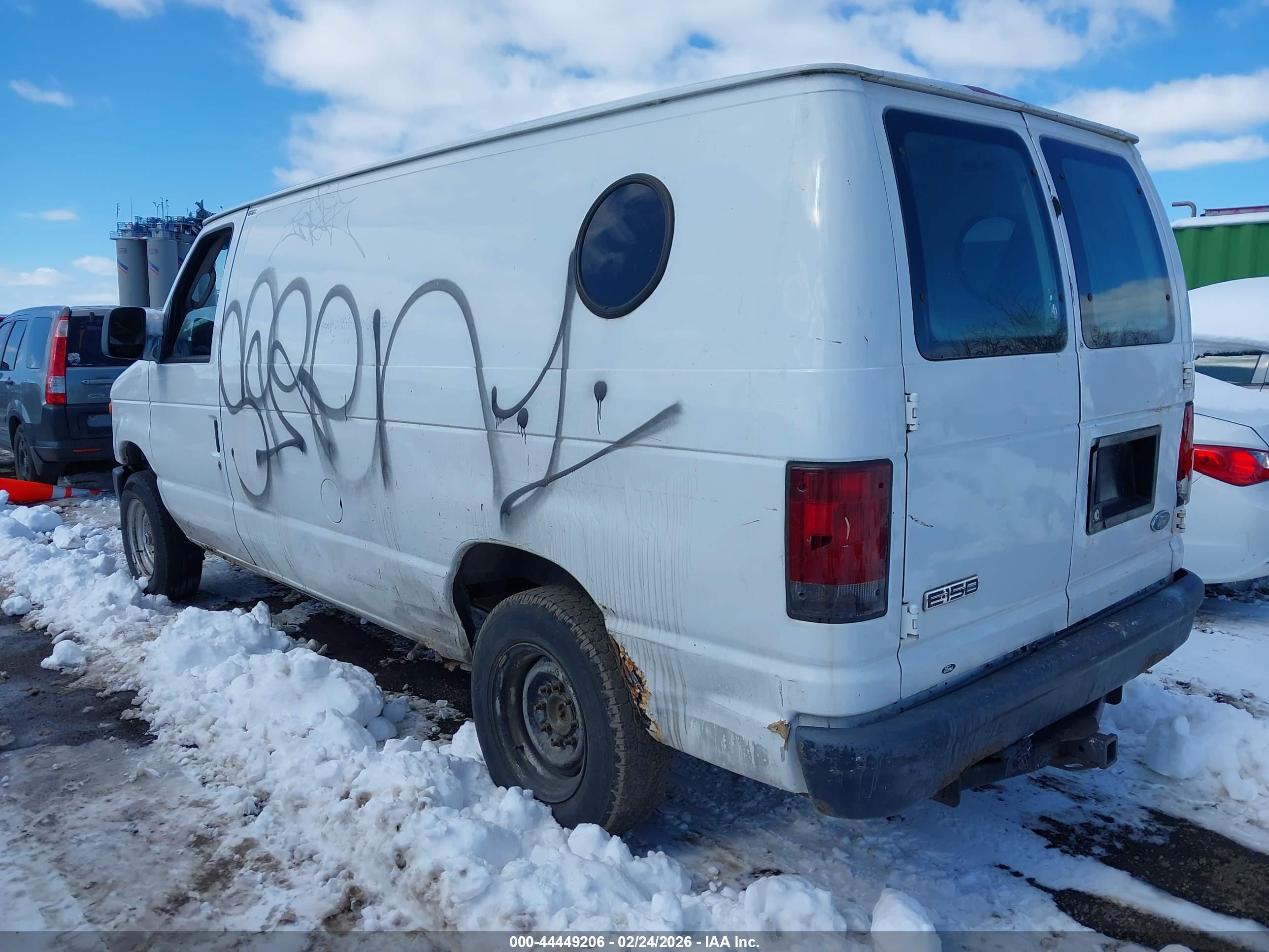 FORD E-150 image 3