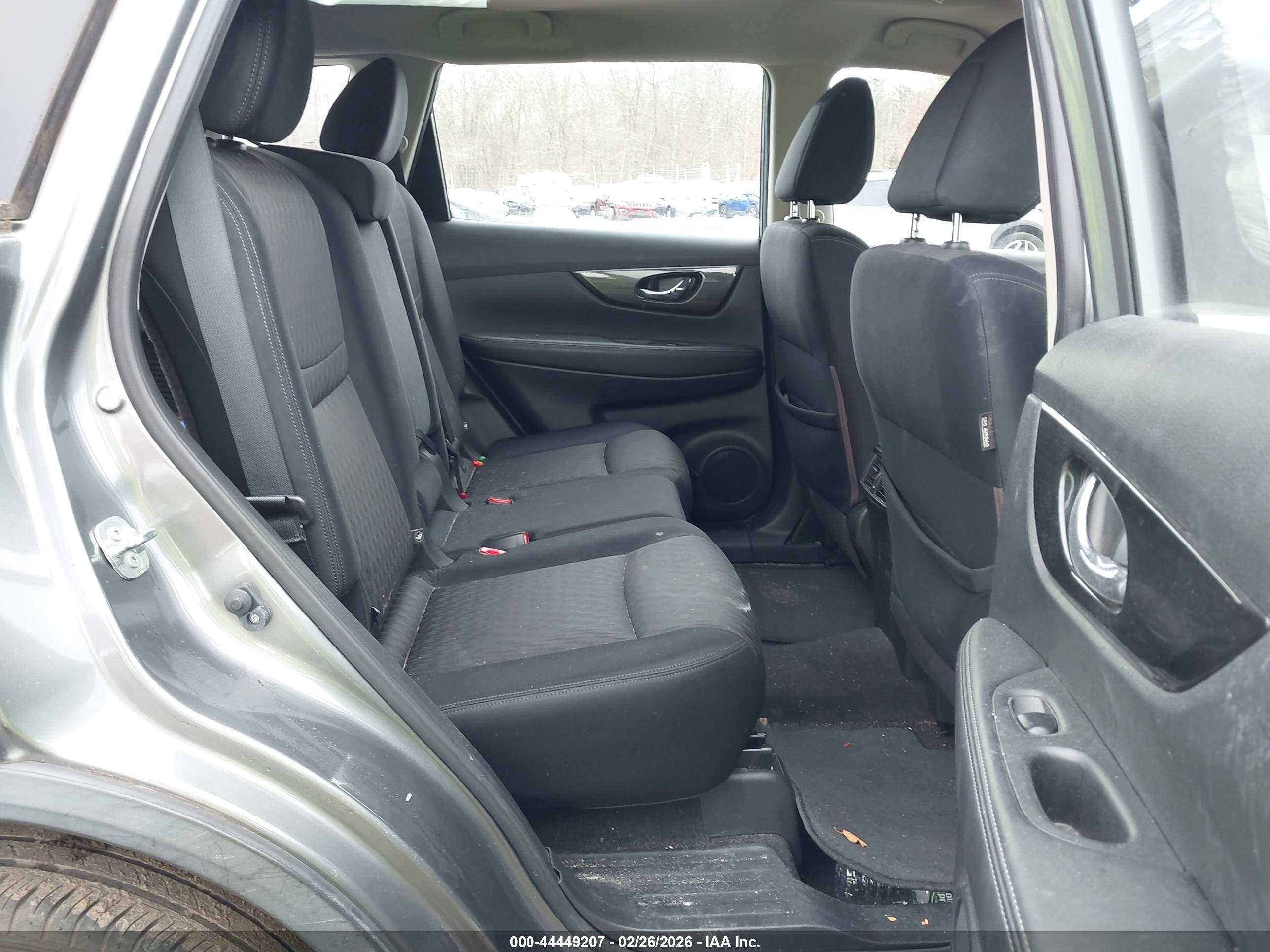 NISSAN ROGUE image 8