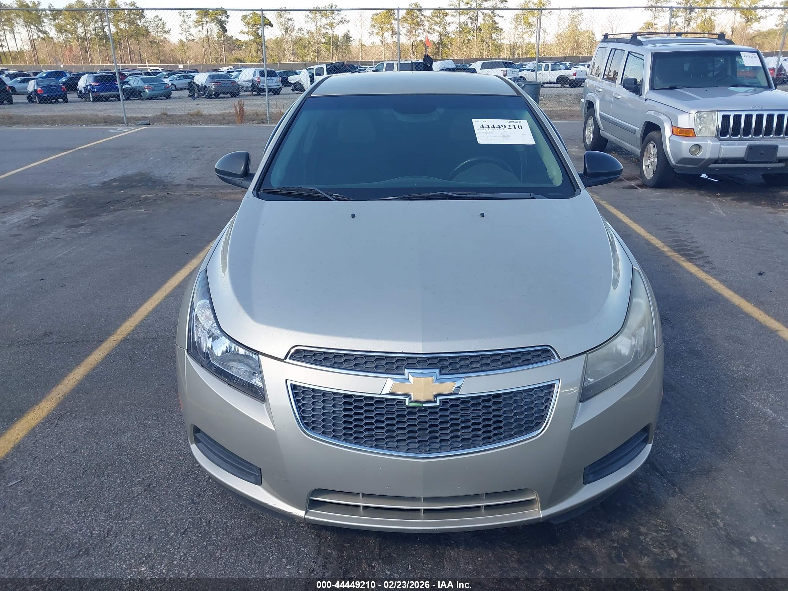 CHEVROLET CRUZE image 6