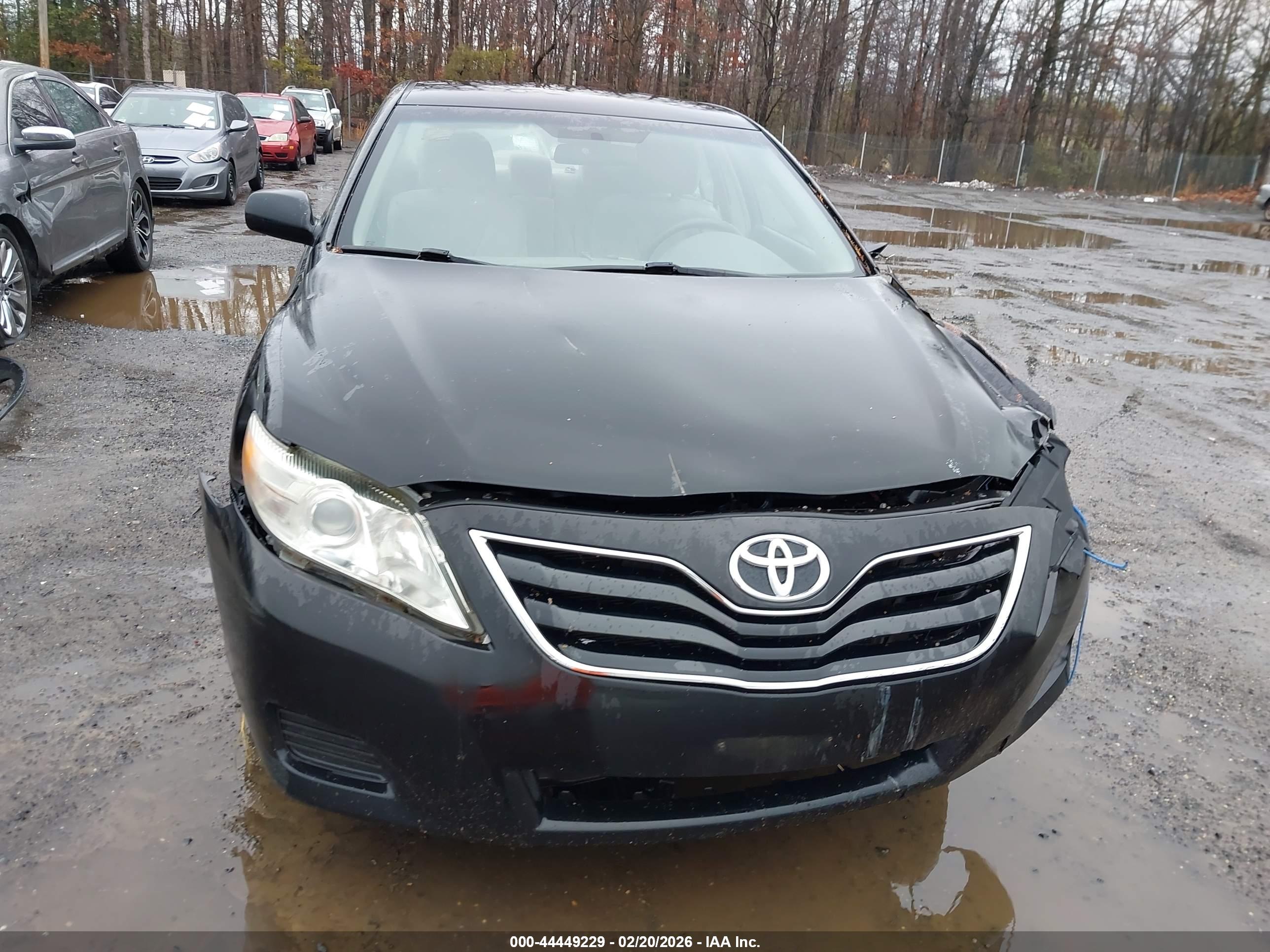 TOYOTA CAMRY image 6
