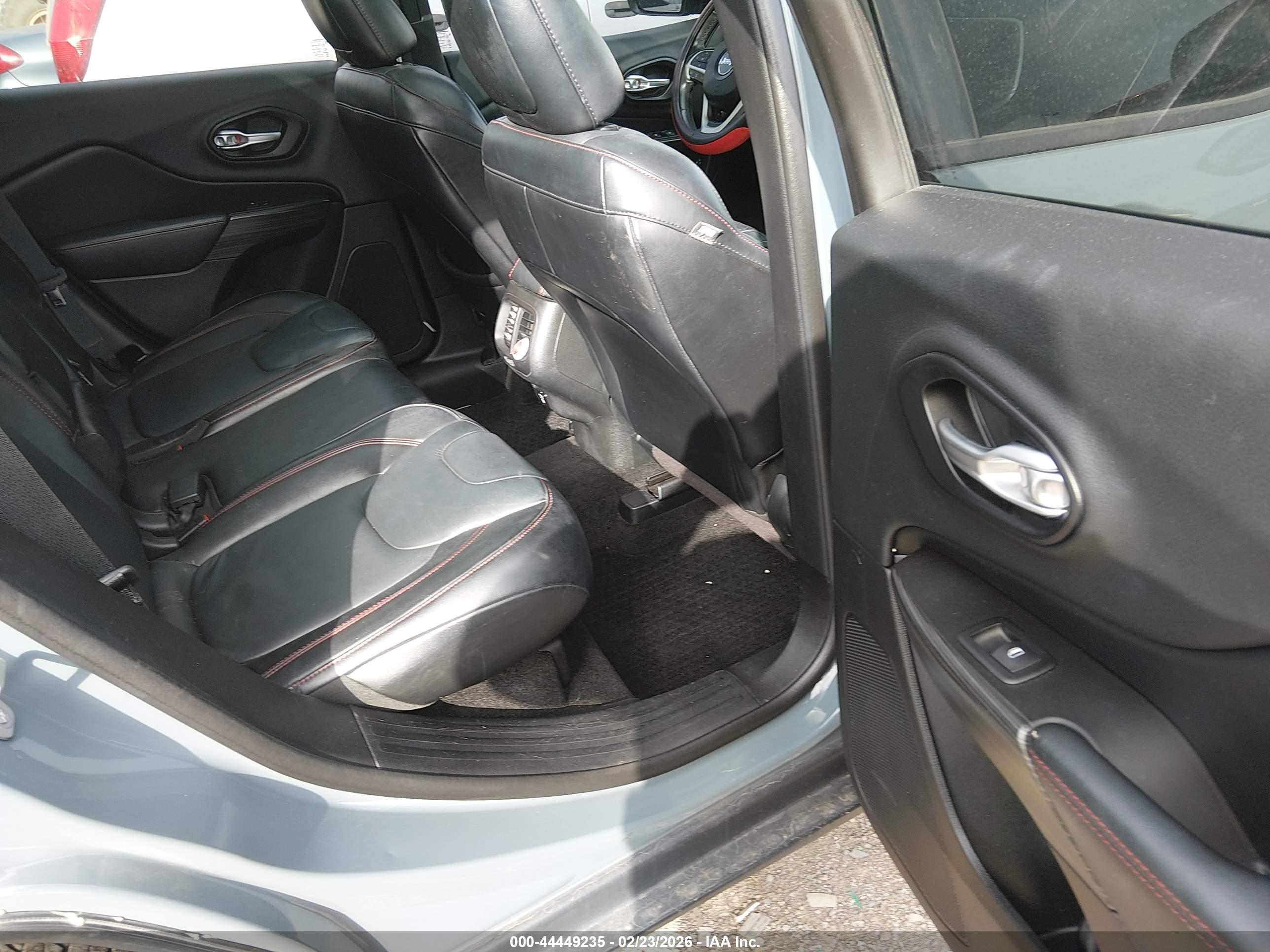 JEEP CHEROKEE image 8