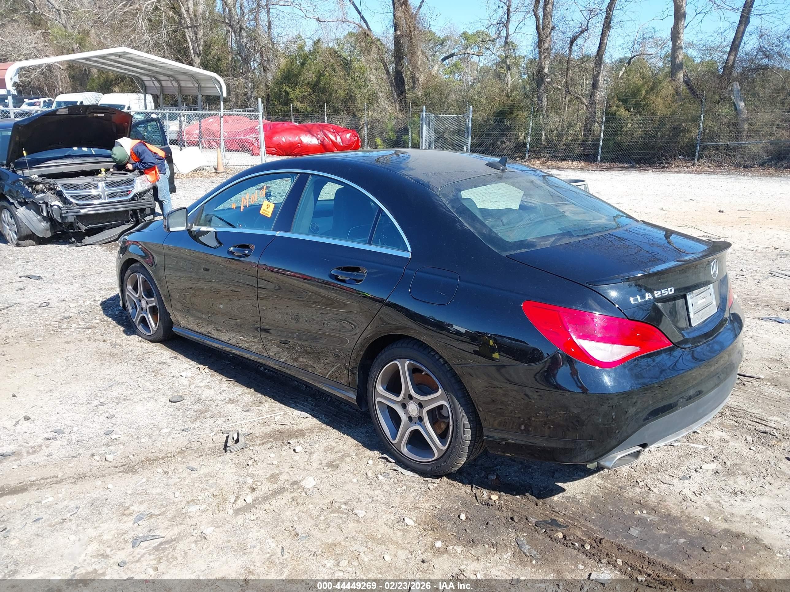 MERCEDES-BENZ CLA image 3