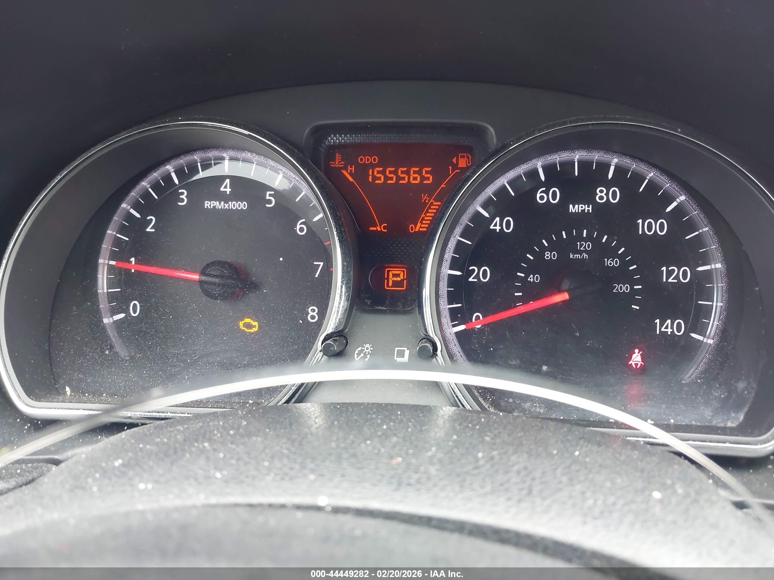 NISSAN VERSA image 7