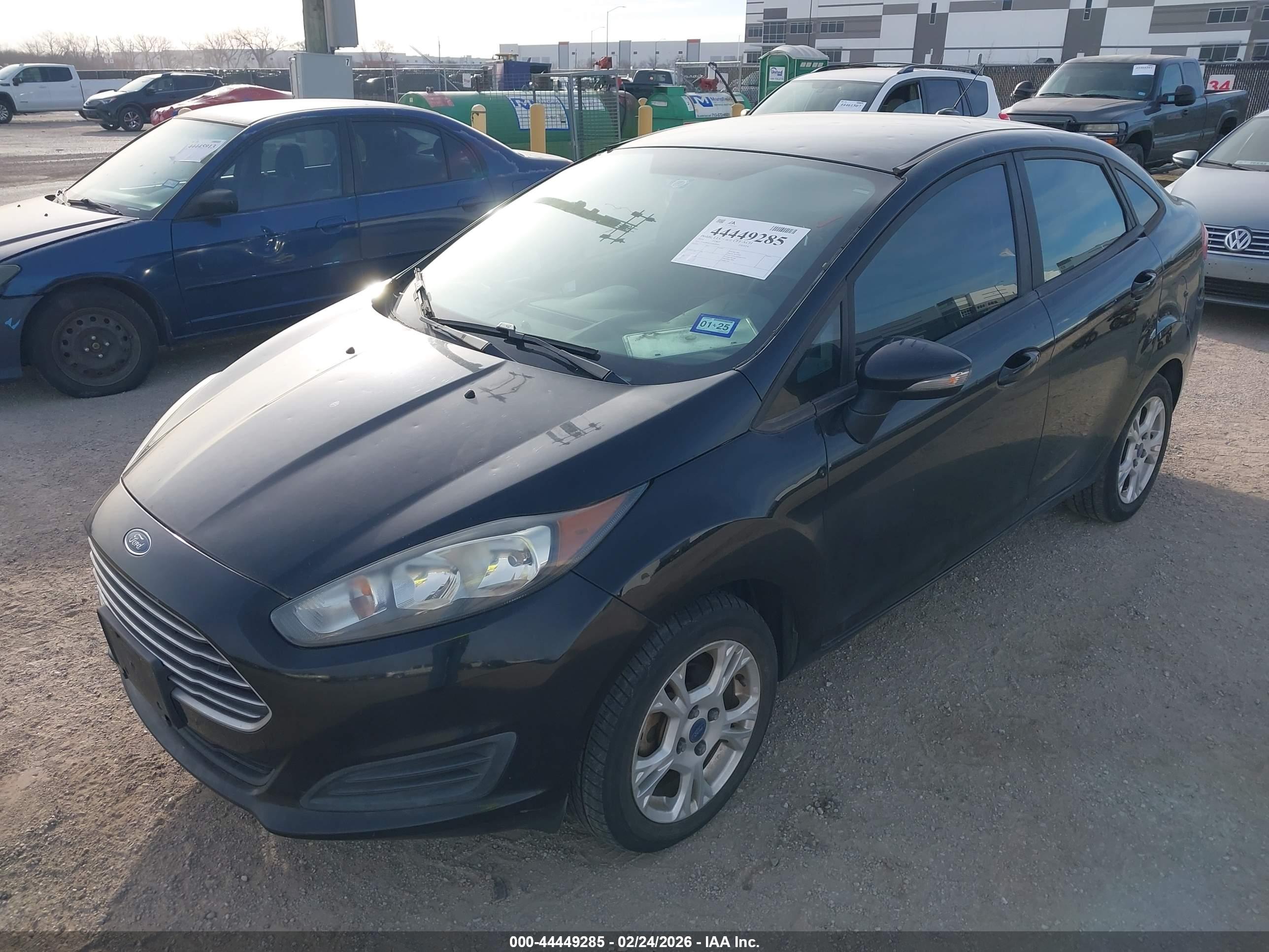 FORD FIESTA image 2