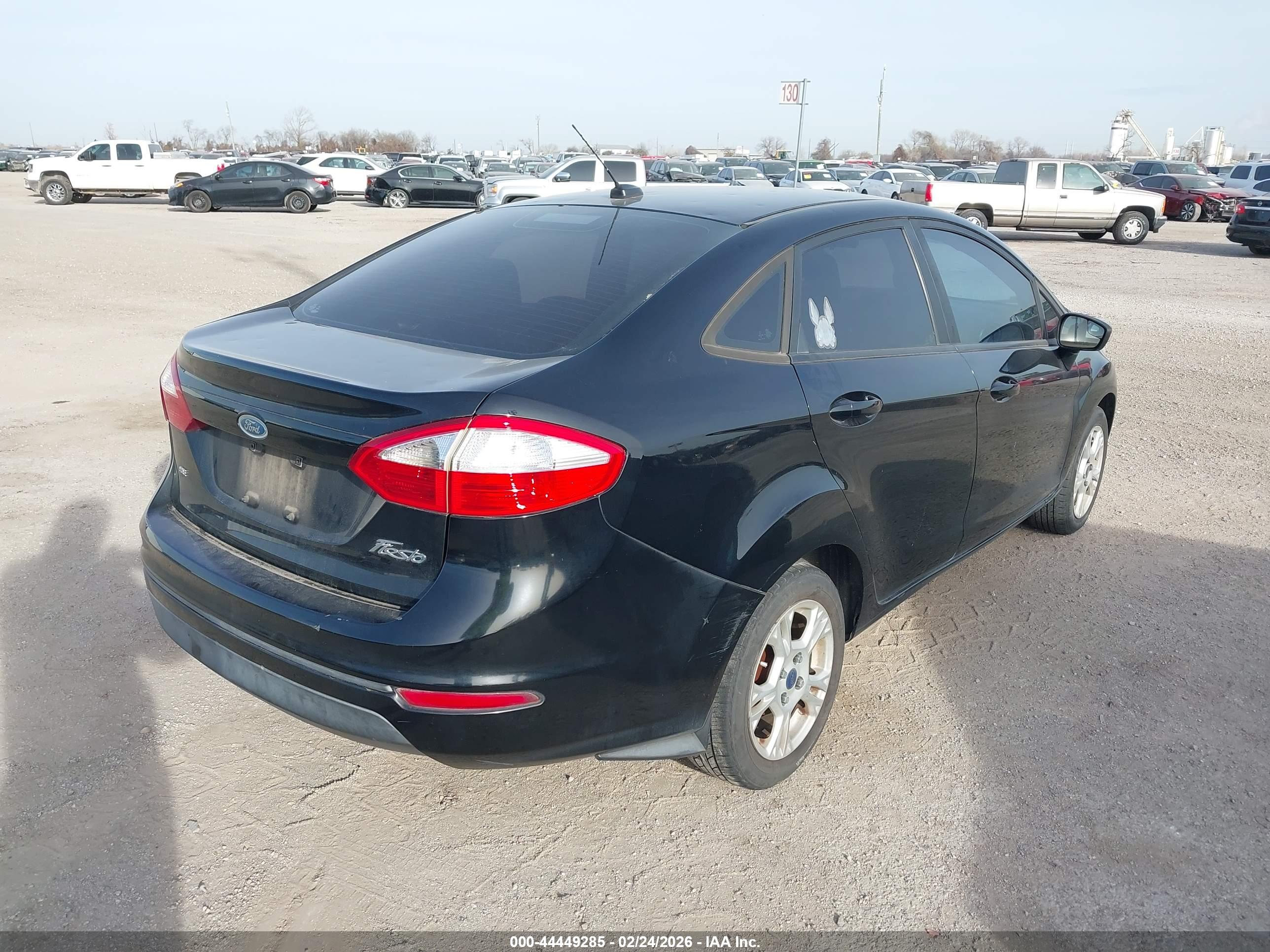 FORD FIESTA image 4