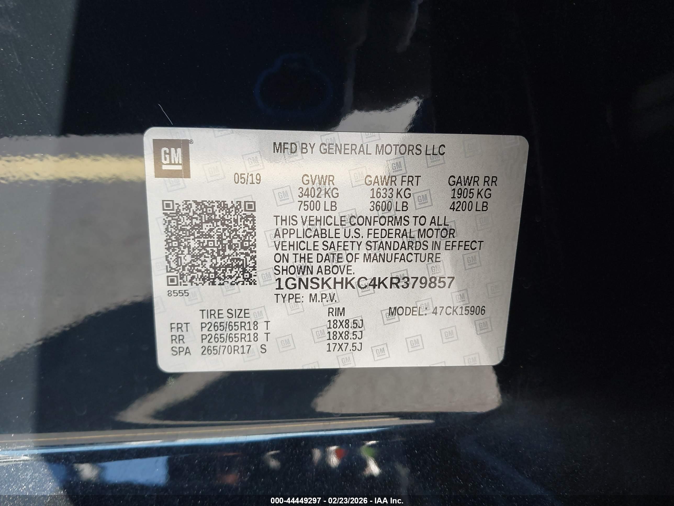 CHEVROLET SUBURBAN image 9