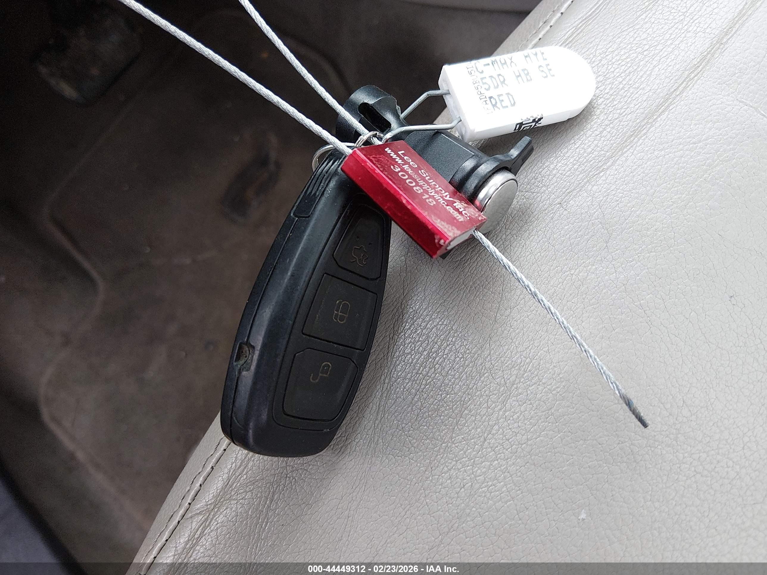 FORD C-MAX image 11