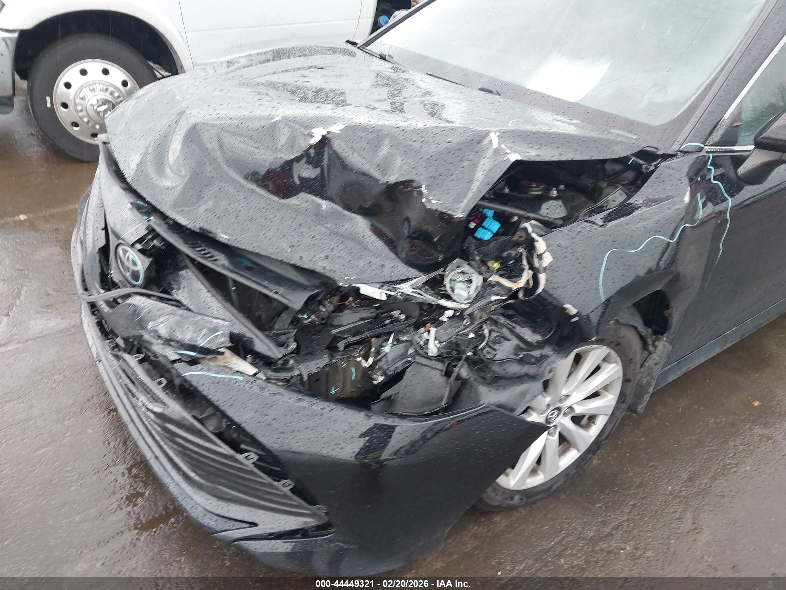 TOYOTA CAMRY image 6