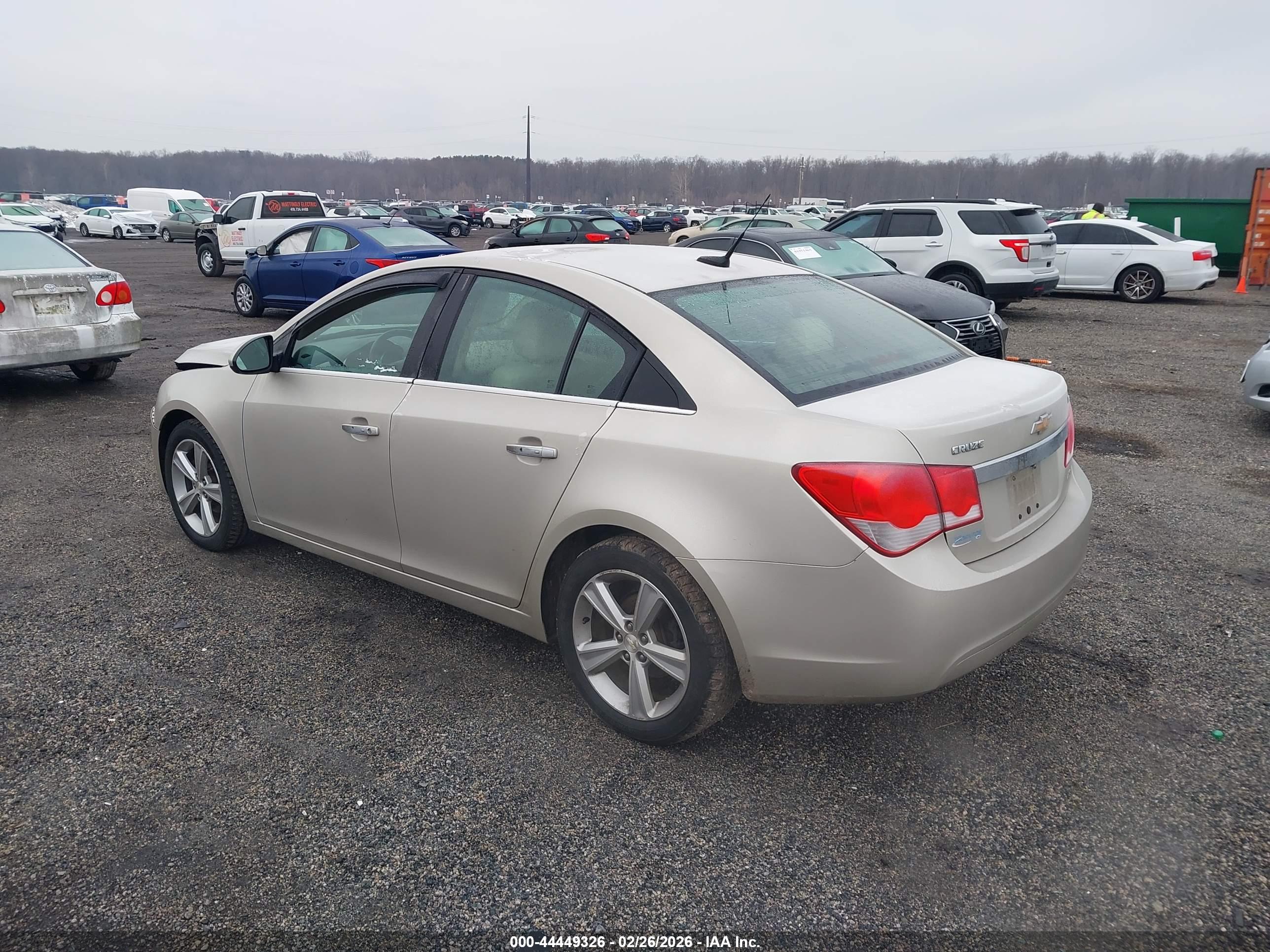 CHEVROLET CRUZE image 3