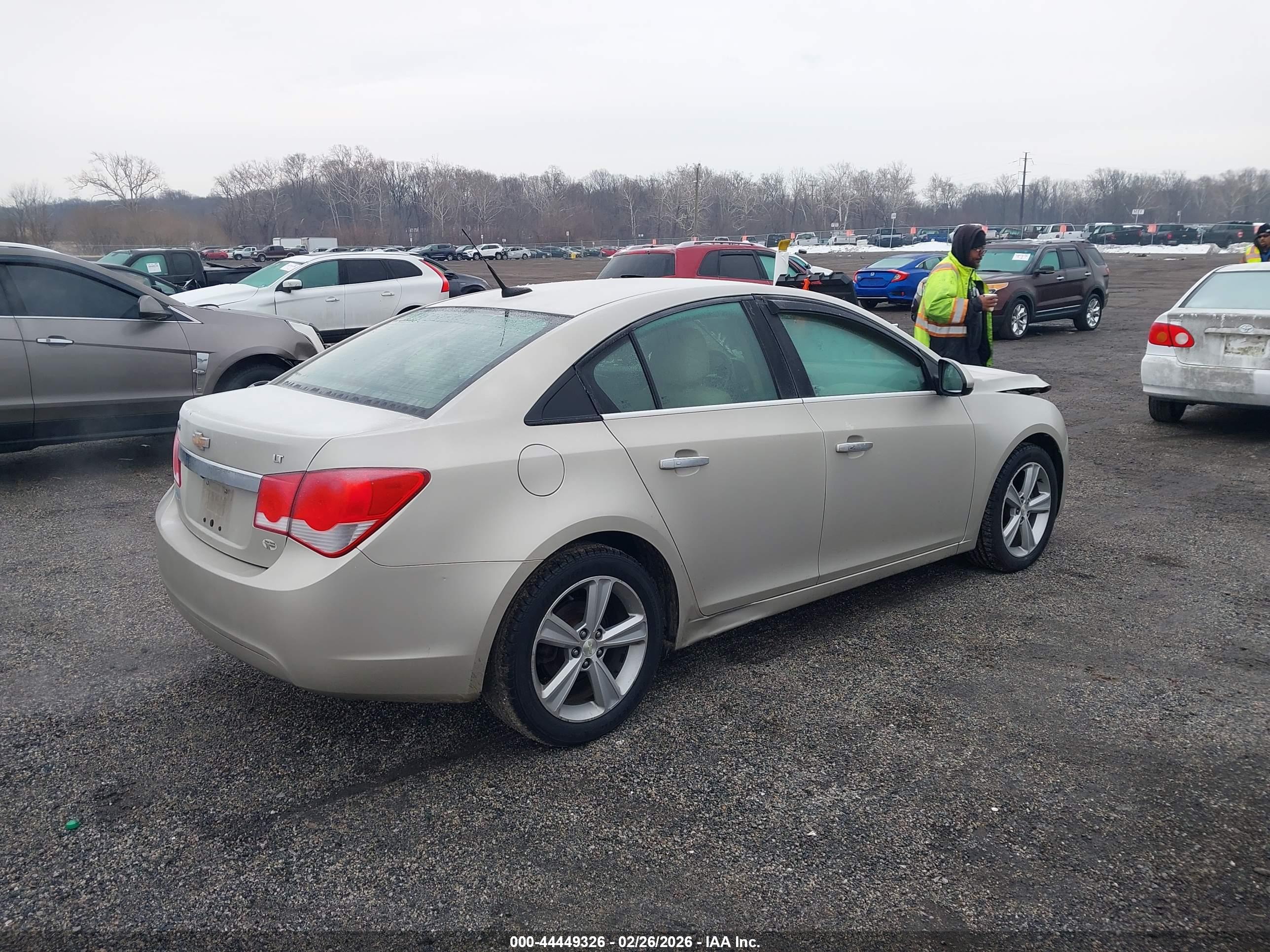 CHEVROLET CRUZE image 4