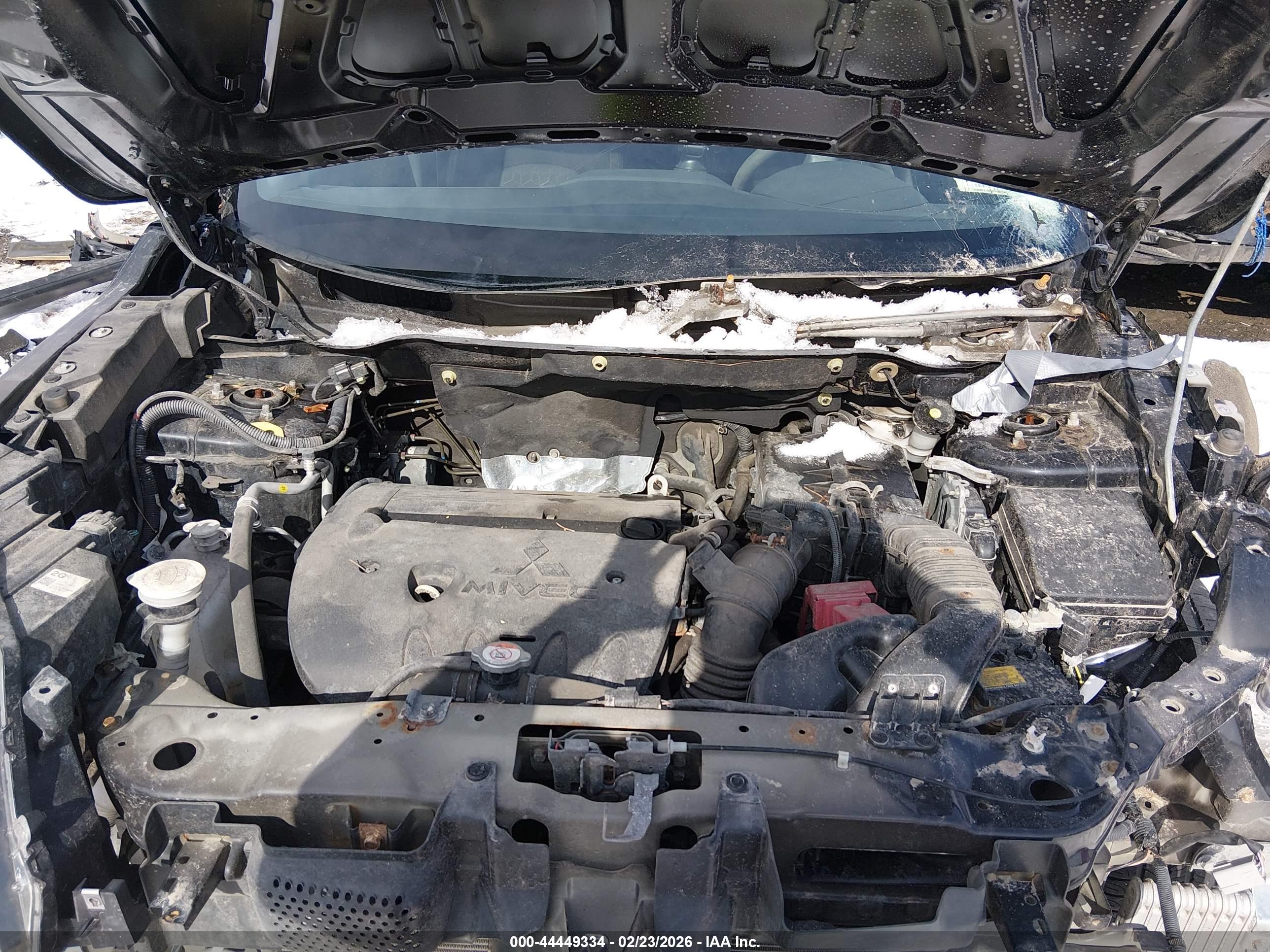 MITSUBISHI OUTLANDER image 10