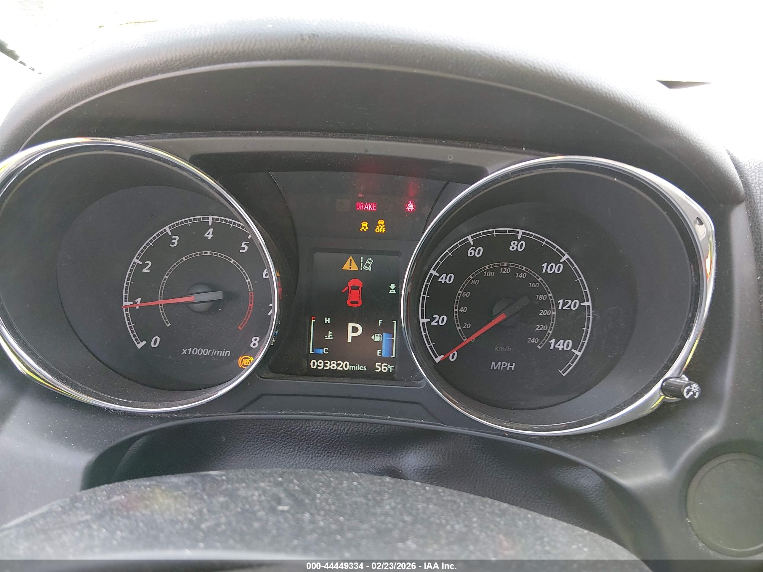 MITSUBISHI OUTLANDER image 7