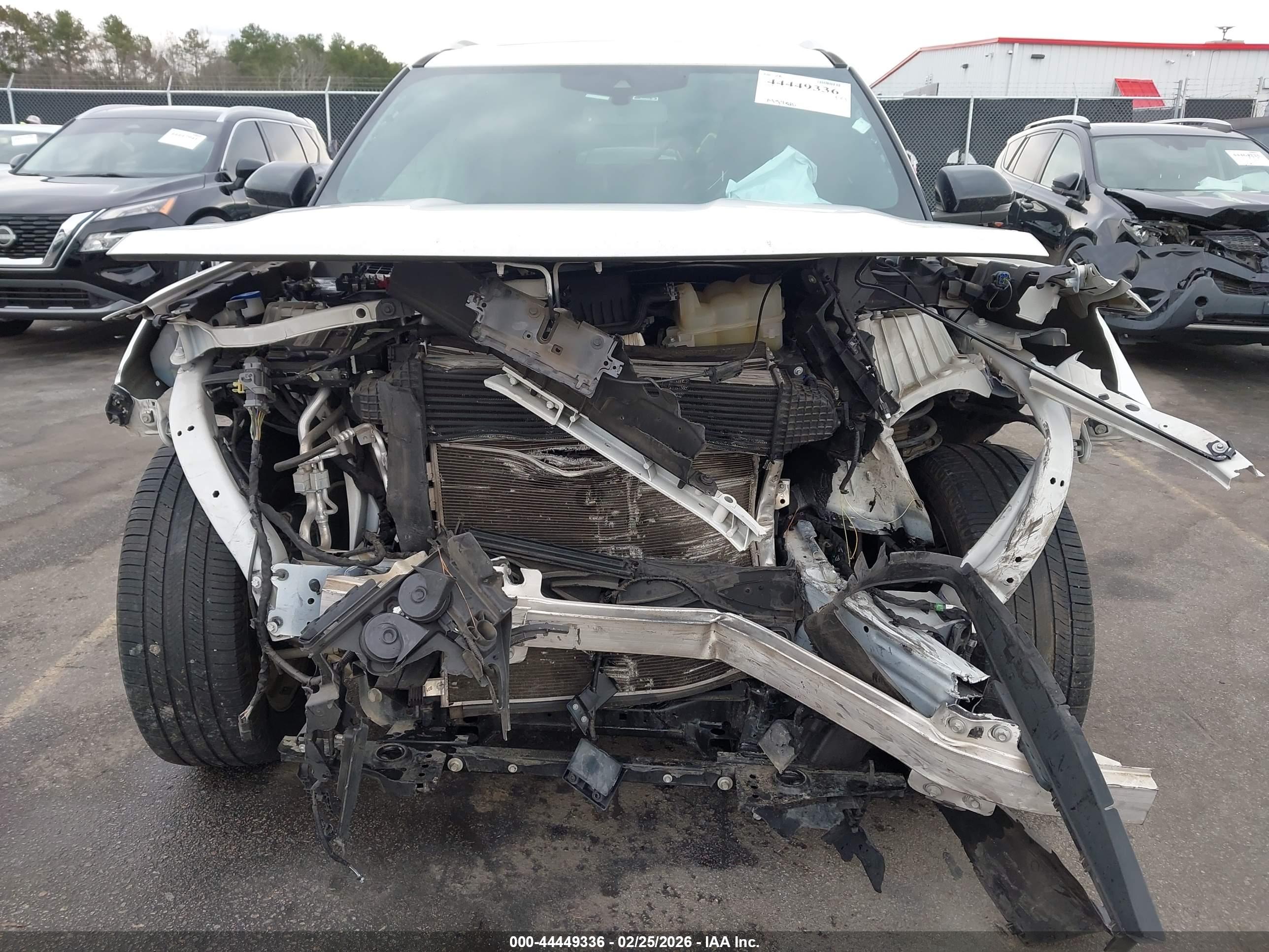 FORD EXPLORER image 6
