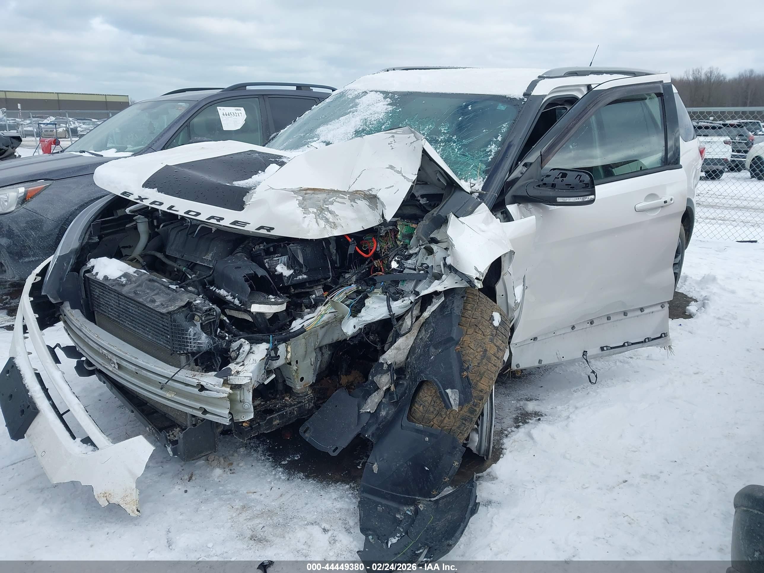 FORD EXPLORER image 2